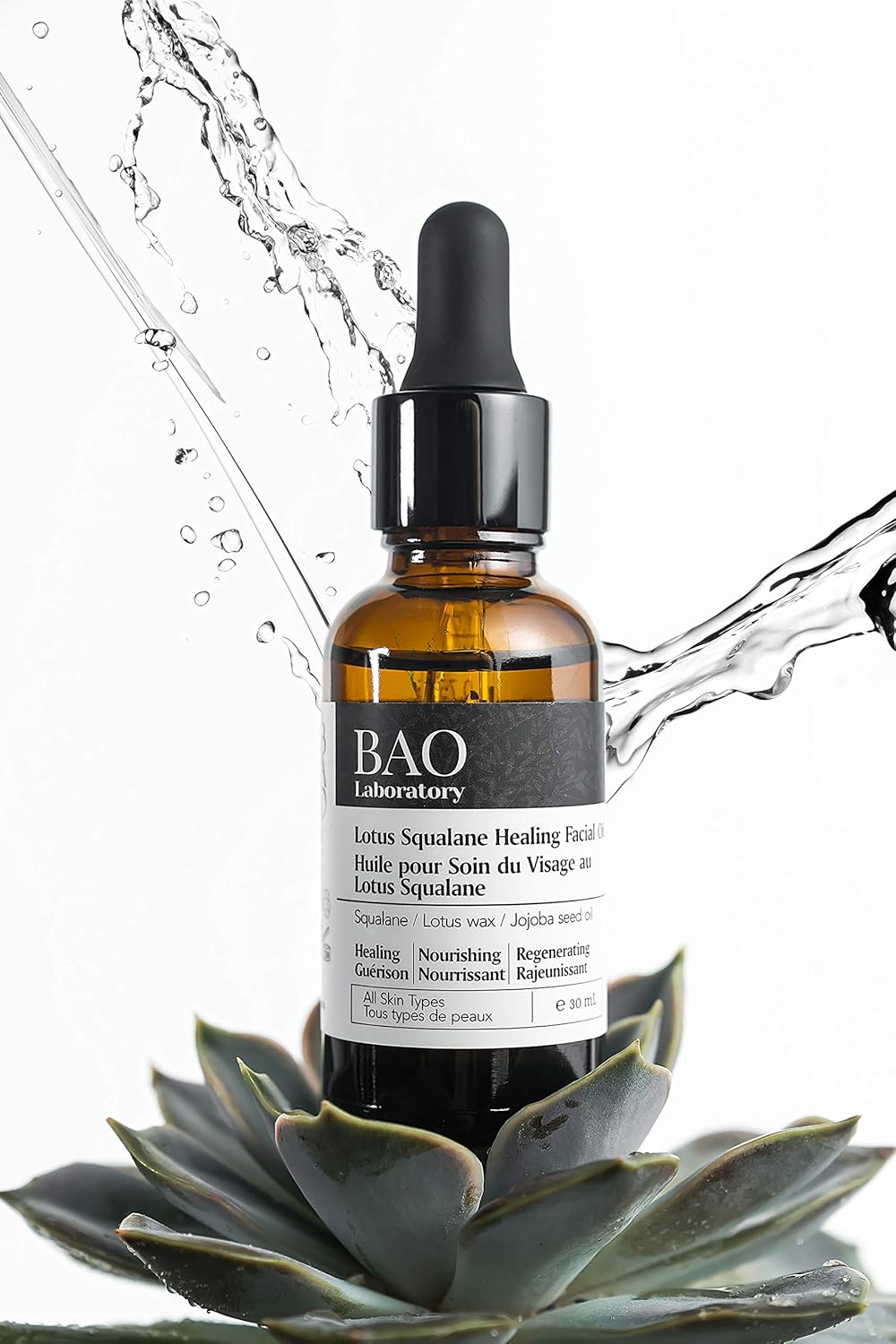 El aceite facial curativo Lotus Squalane hidrata la piel seca, reequilibra la piel grasa, alivia la piel sensible, repara la piel propensa al acné,