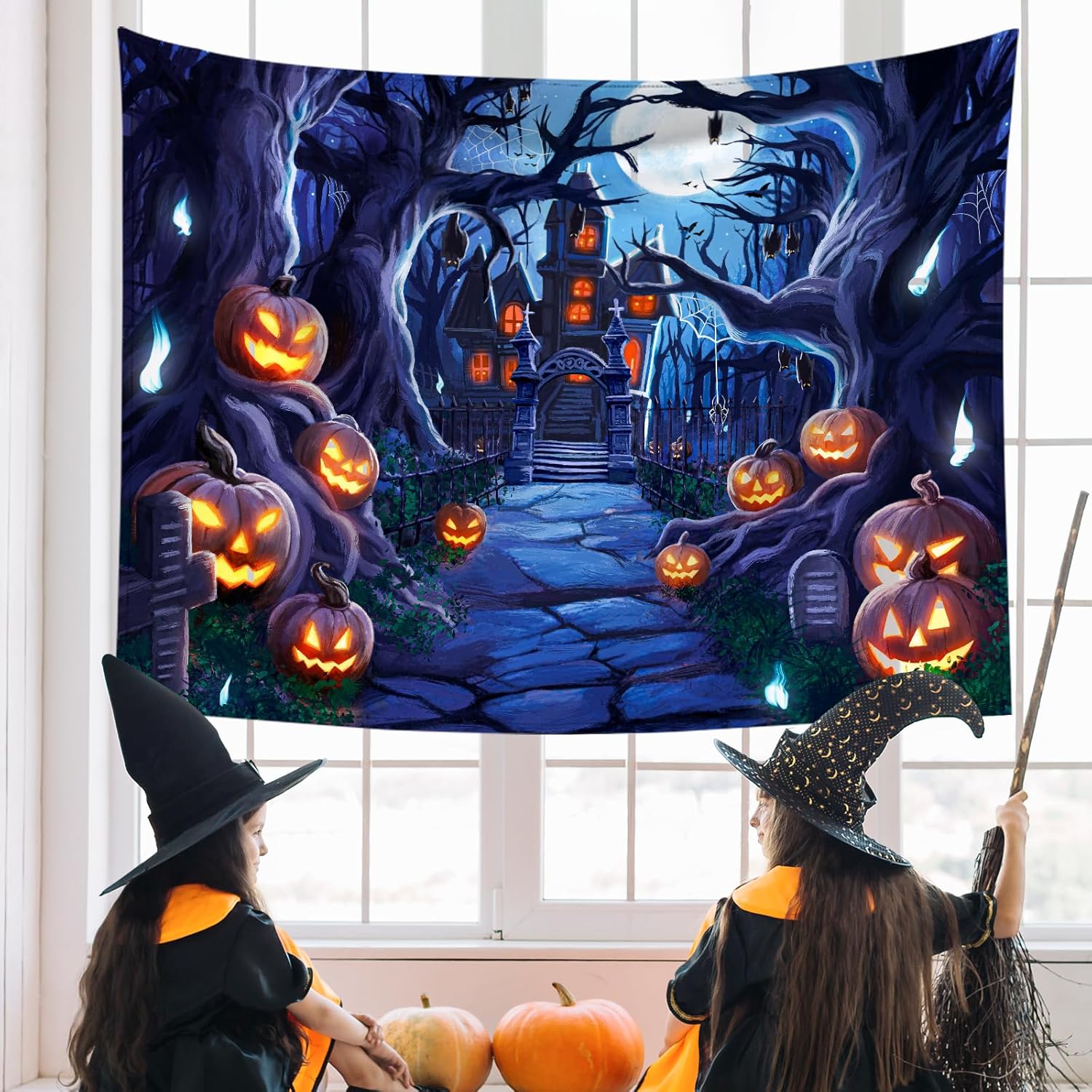 XIAYUEHUA Tapiz de noche de Halloween, tapiz de calabaza para colgar en la pared, tapiz espeluznante de casa embrujada, tapiz de bosque brumoso,
