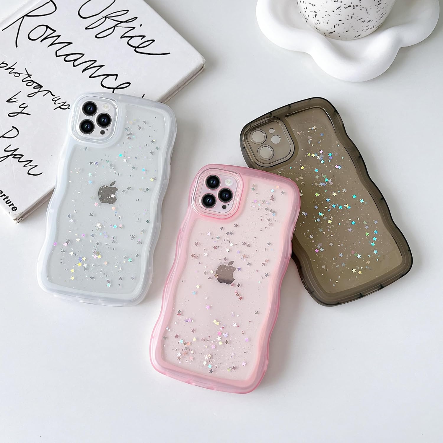 Qokey Funda para iPhone 13 Pro Max de 6.7 pulgadas, diseño de borde ondulado rizado, transparente, con purpurina brillante, bonita funda