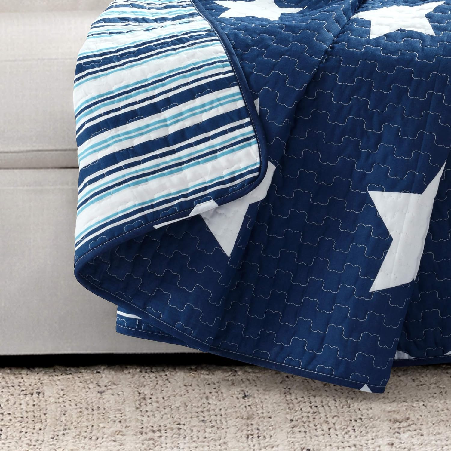 Lush Decor, Manta de estrellas azul marino de 50 x 60 pulgadas