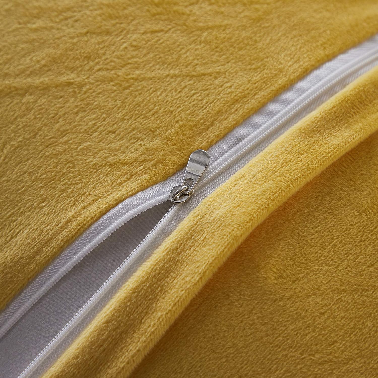 Uhamho Juego de 2 fundas de almohada de piel sintética de terciopelo suave, fundas de almohada decorativas con cierre de cremallera (amarillo limón,