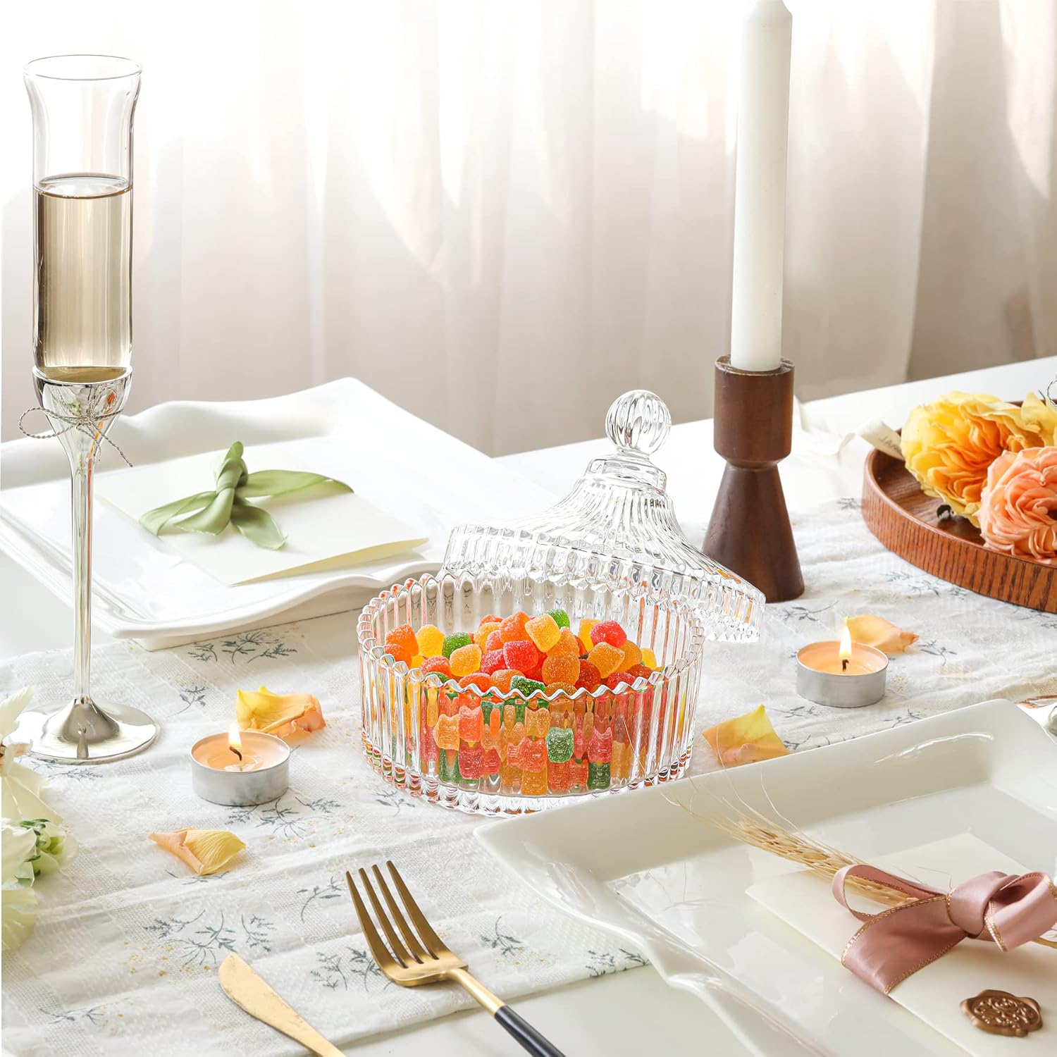ComSaf Plato de cristal para dulces con tapa, cuenco decorativo para dulces, tarro de caramelo cubierto de cristal para escritorio de oficina en