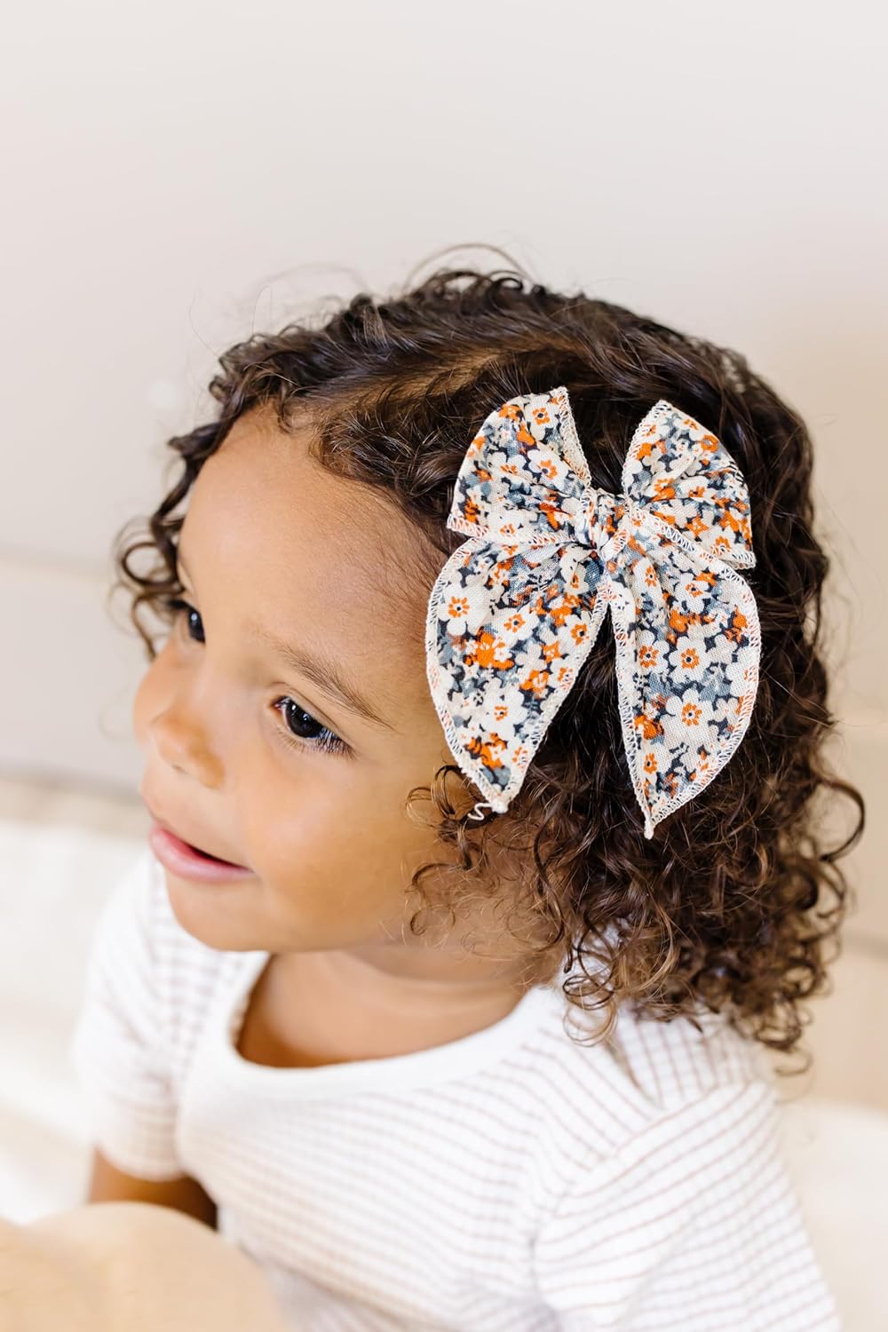 Little Poppy Co. Juego de tres lazos para el cabello, accesorios elegantes hechos a mano para niñas, niños pequeños y bebés, calidad premium, clips