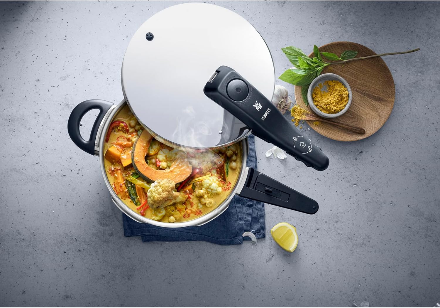 WMF Perfect  Quick Cooker Ø 22 cm Diameter of 6 Litres and a Half Cromargan Stainless Steel for Induction