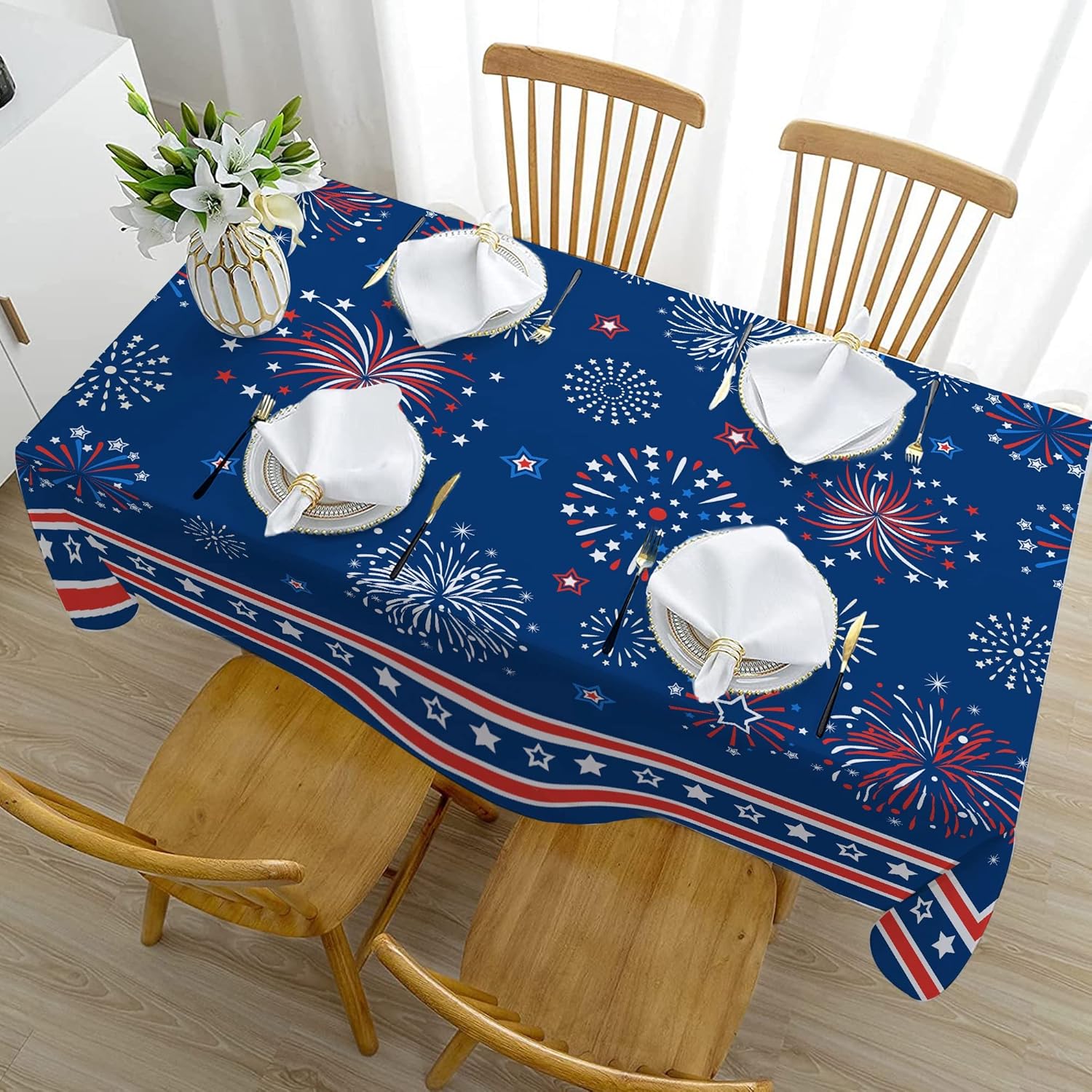 Hexagram Mantel del 4 de julio, mantel rectangular de bandera estadounidense de 52 x 70 pulgadas, estrellas rojas y azules para interiores o
