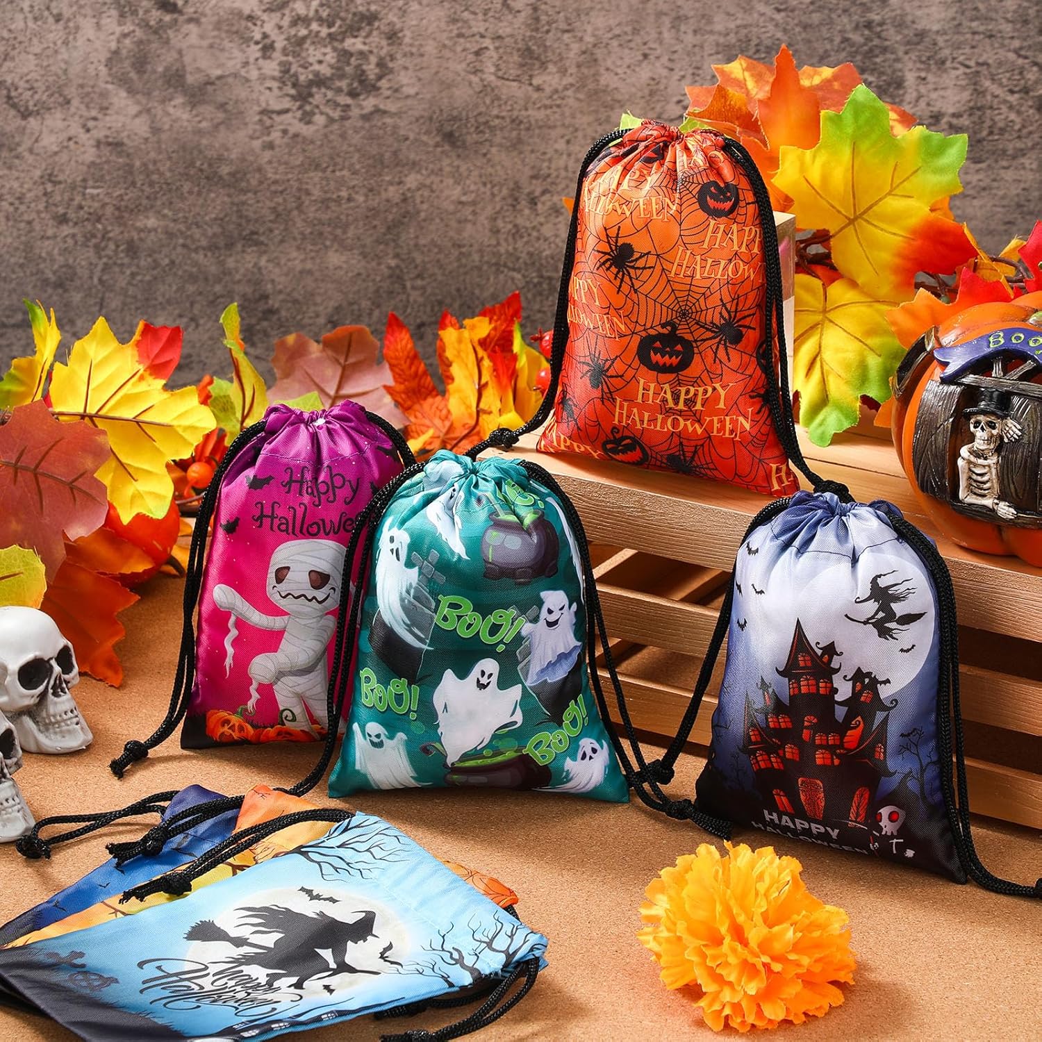 Honoson Bolsas de recuerdo de fiesta de Halloween, 24 bolsas de regalo con cordón, bolsas de poliéster de araña, bolsas temáticas de Halloween para