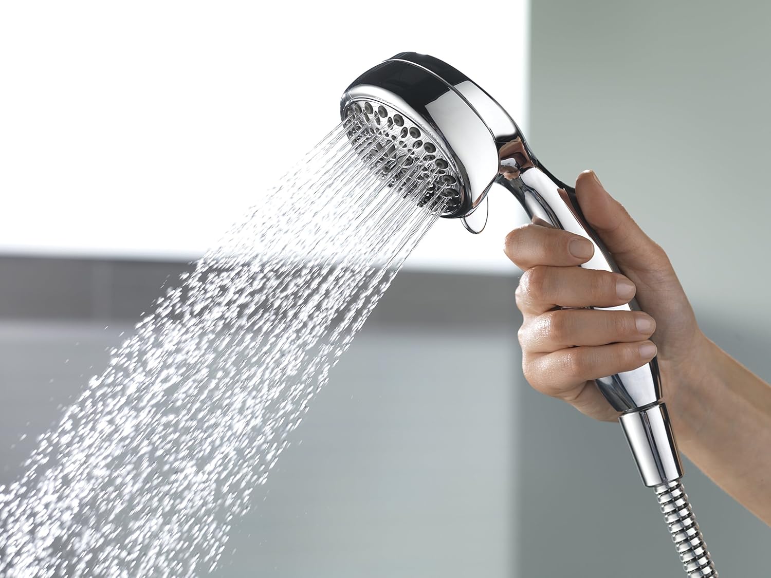 Ducha de mano Delta Faucet con 7 ajustes manuales, 75701