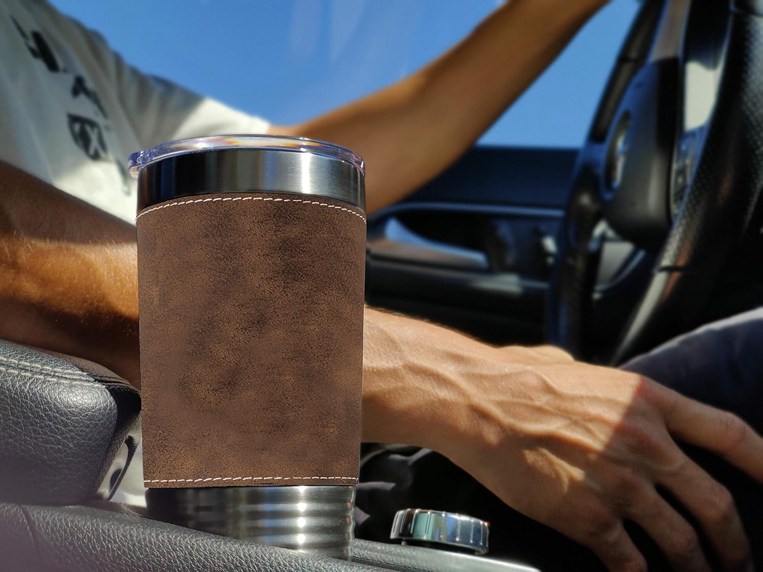 LaserGram Vaso aislado al vacío de 20 onzas, jirafa, grabado personalizado incluido (cuero sintético, rústico)