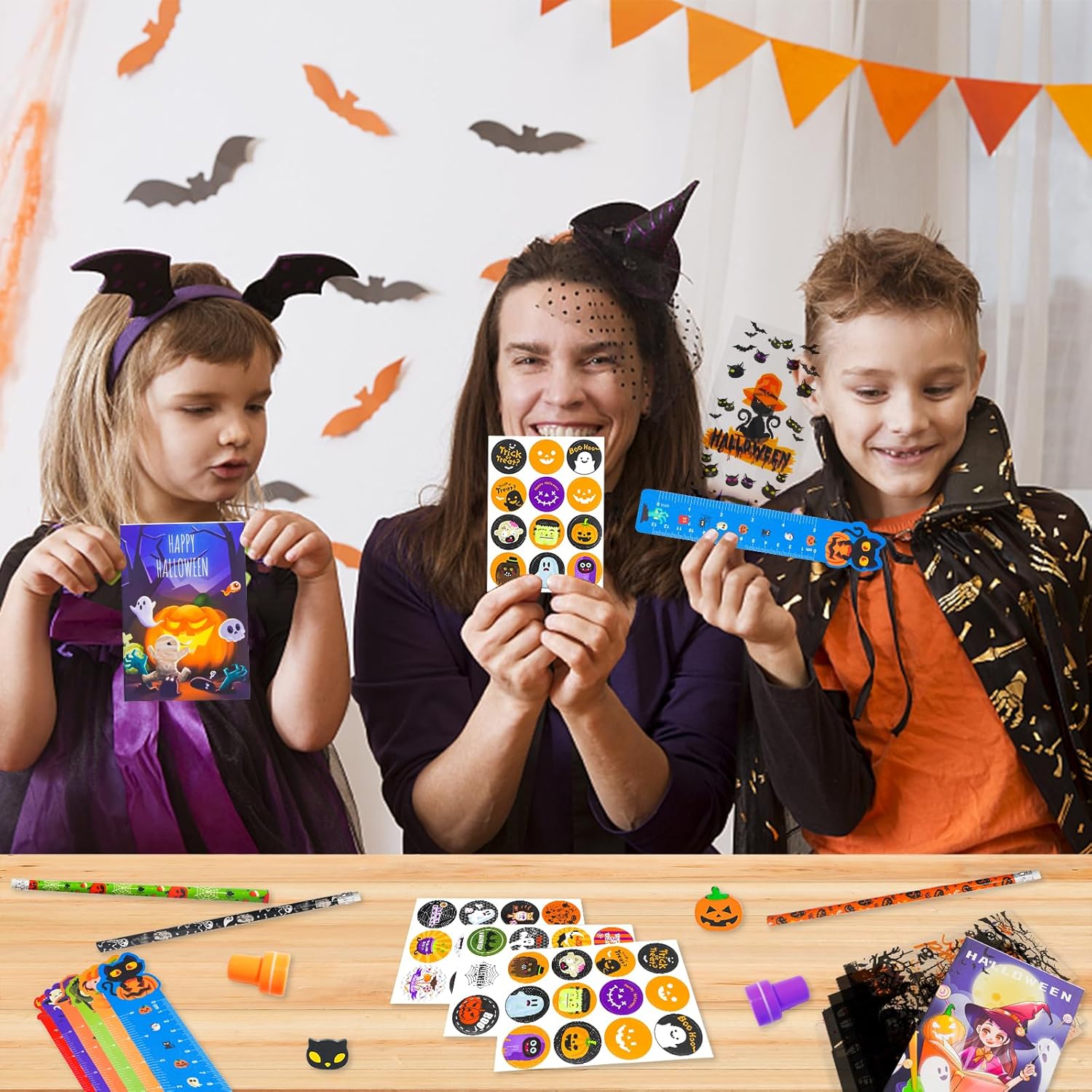 Juego de regalo de papelería de Halloween de 168 piezas, temática de Halloween para recuerdos de fiesta y premios, relleno de bolsas de golosinas de