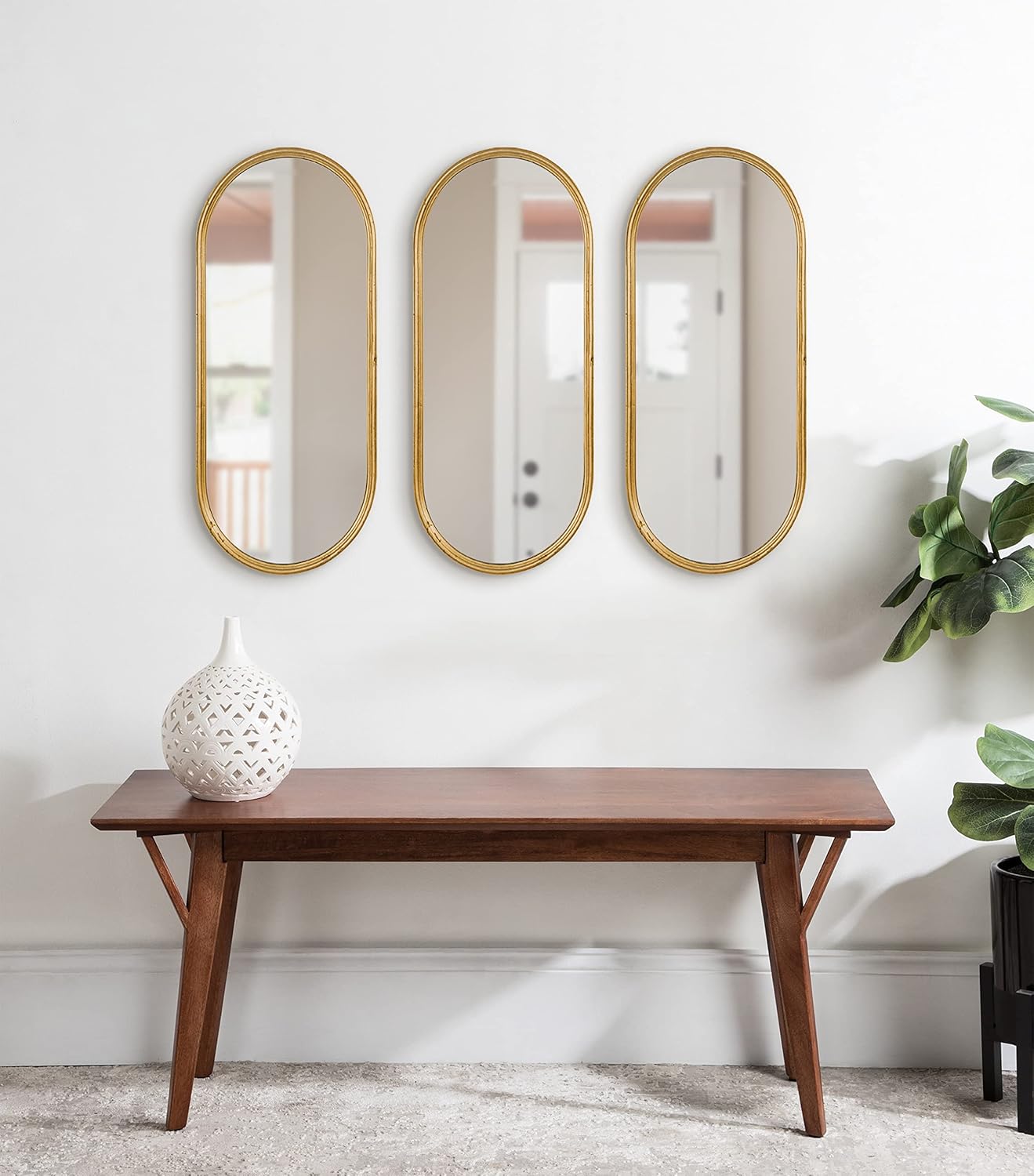 Kate and Laurel Caskill Glam – Juego de 3 espejos de pared, 10 x 22 pulgadas, color dorado, colección decorativa moderna de decoración de pared con