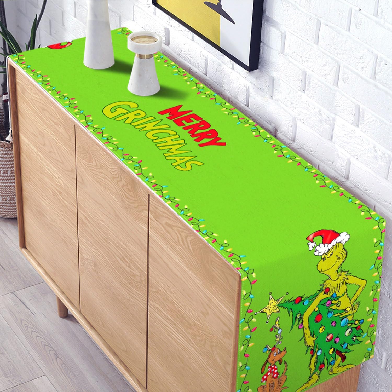 Camino de mesa Grinchmas Merry Christmas Whoville para fiestas de invierno, cocina, chimenea, comedor, decoración del hogar (verde, 13 x 90 pulgadas)