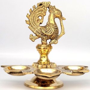-Hecho a mano de latón macizo pavo real mesa 3 candelabros candelabros decoración  Decoración india Golden Diya PujaPooja lámpara de aceite de -Hecho a mano de latón macizo pavo real mesa 3 candelabros candelabros decoración  Decoración india Golden Diya PujaPooja lámpara de aceite de