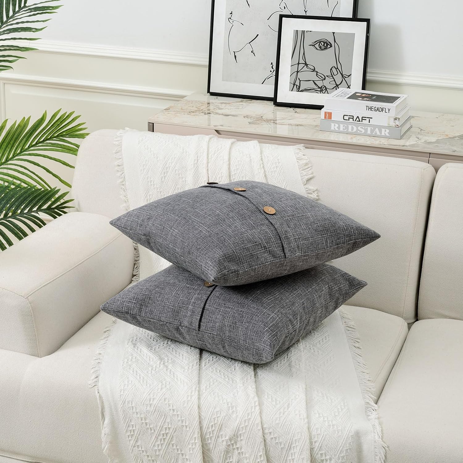 Ikuoic Juego de 2 fundas de almohada decorativas de lino gris oscuro de 24 x 24 pulgadas, funda de cojín cuadrada europea con 3 botones