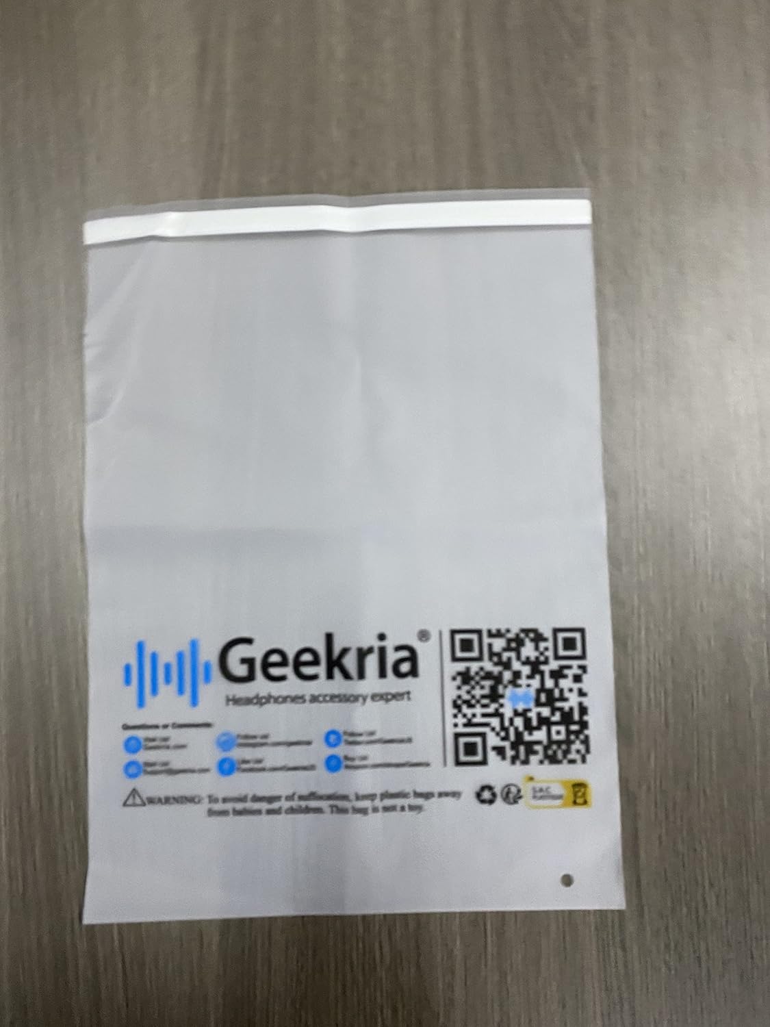 Geekria Shield – Funda para auriculares compatible con Beats Studio Pro, Solo 3, Solo 2, Solo HD, funda de repuesto rígida de viaje con