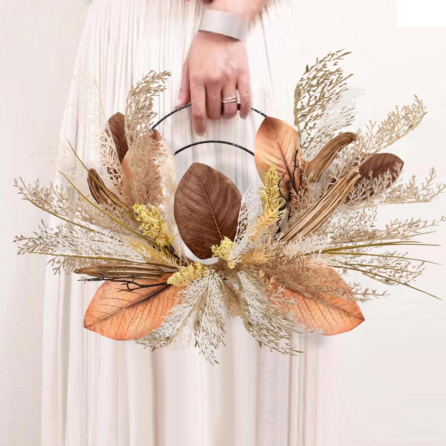 Coronas de otoño de 24 pulgadas con LED para decoración exterior de puerta delantera, pasto de plástico, hojas de magnolia, okra, vainas de loto,
