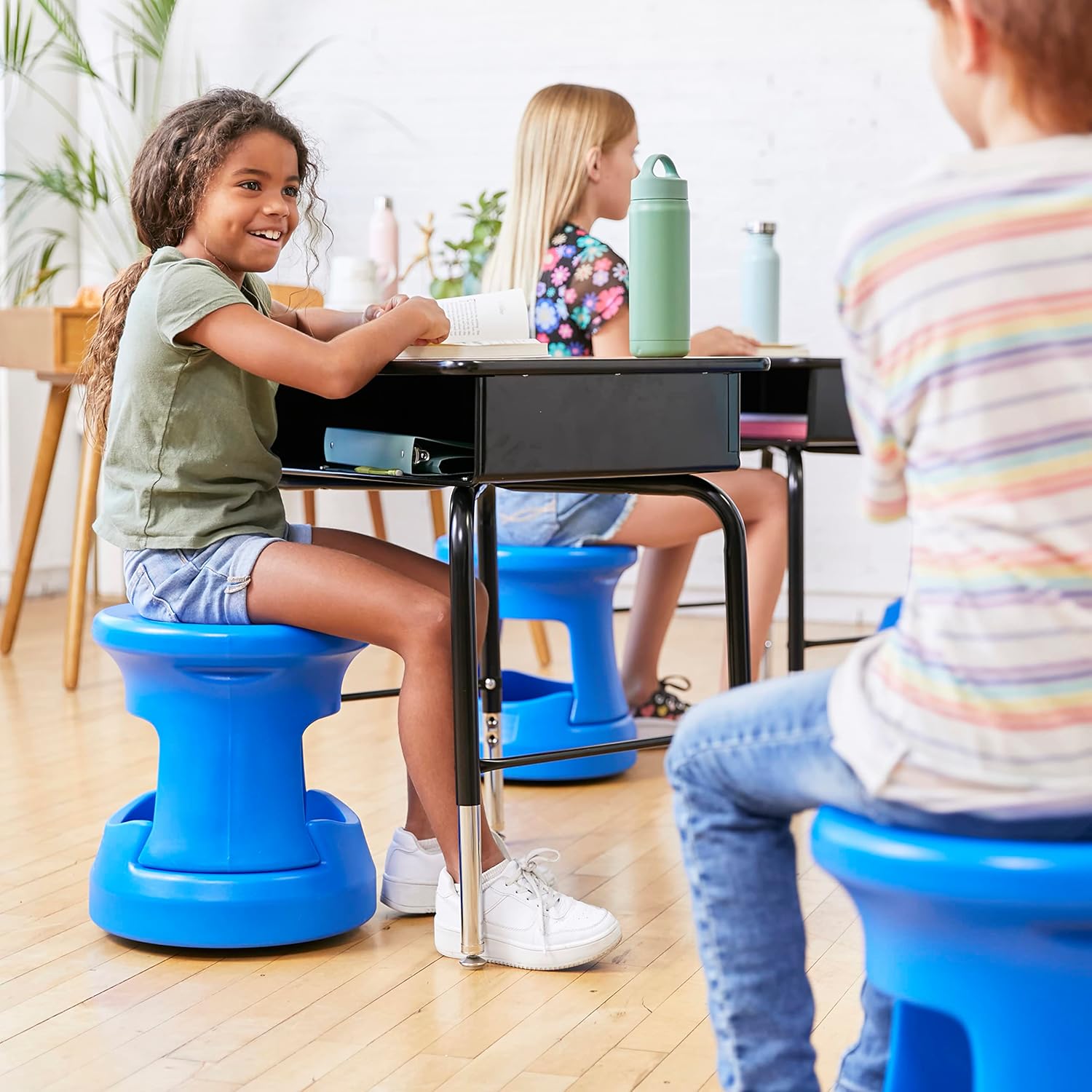 ECR4Kids Taburete tambaleante de almacenamiento, altura del asiento de 15 pulgadas, asientos activos, azul