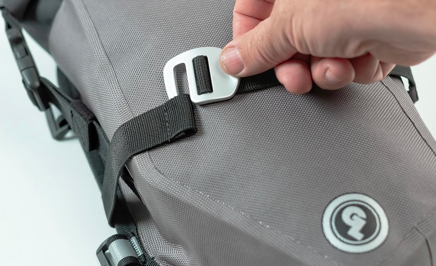 Giant Loop Mojavi – Alforja minimalista resistente al agua, ideal para paseos de uno o dos días, se adapta a cualquier moto de cross, enduro,