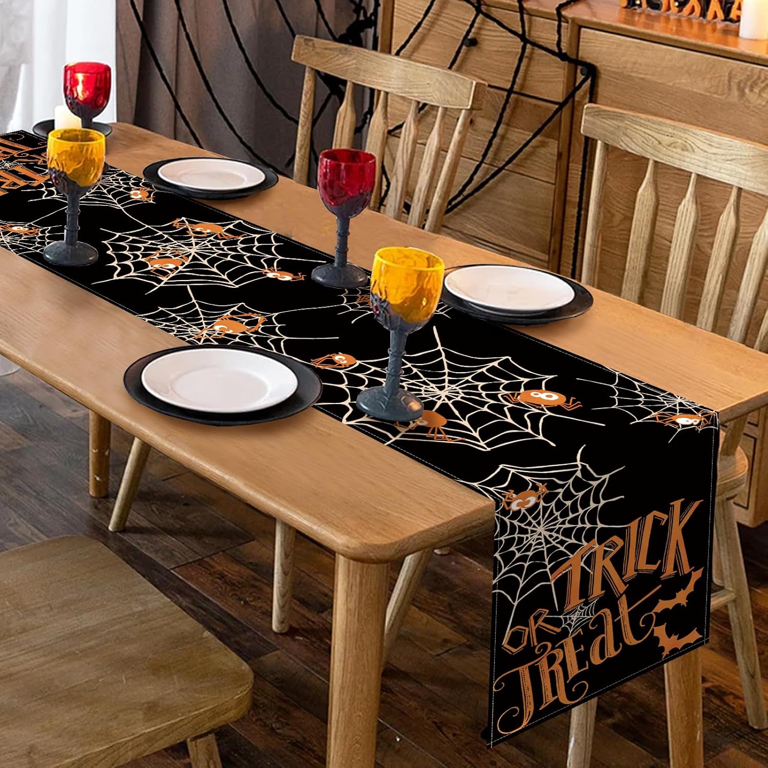 Seliem Camino de mesa de Halloween con texto en inglés “Trick or Treat”, diseño de murciélago de telaraña, negro, divertido decoración de mesa de
