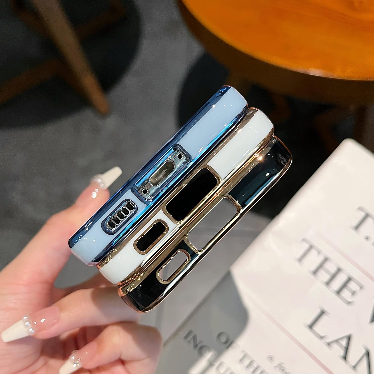 ZTOFERA Funda de teléfono para Samsung Galaxy S23 5G, elegante mariposa, para niñas y mujeres encantadoras, chapado suave, protección todo envuelto