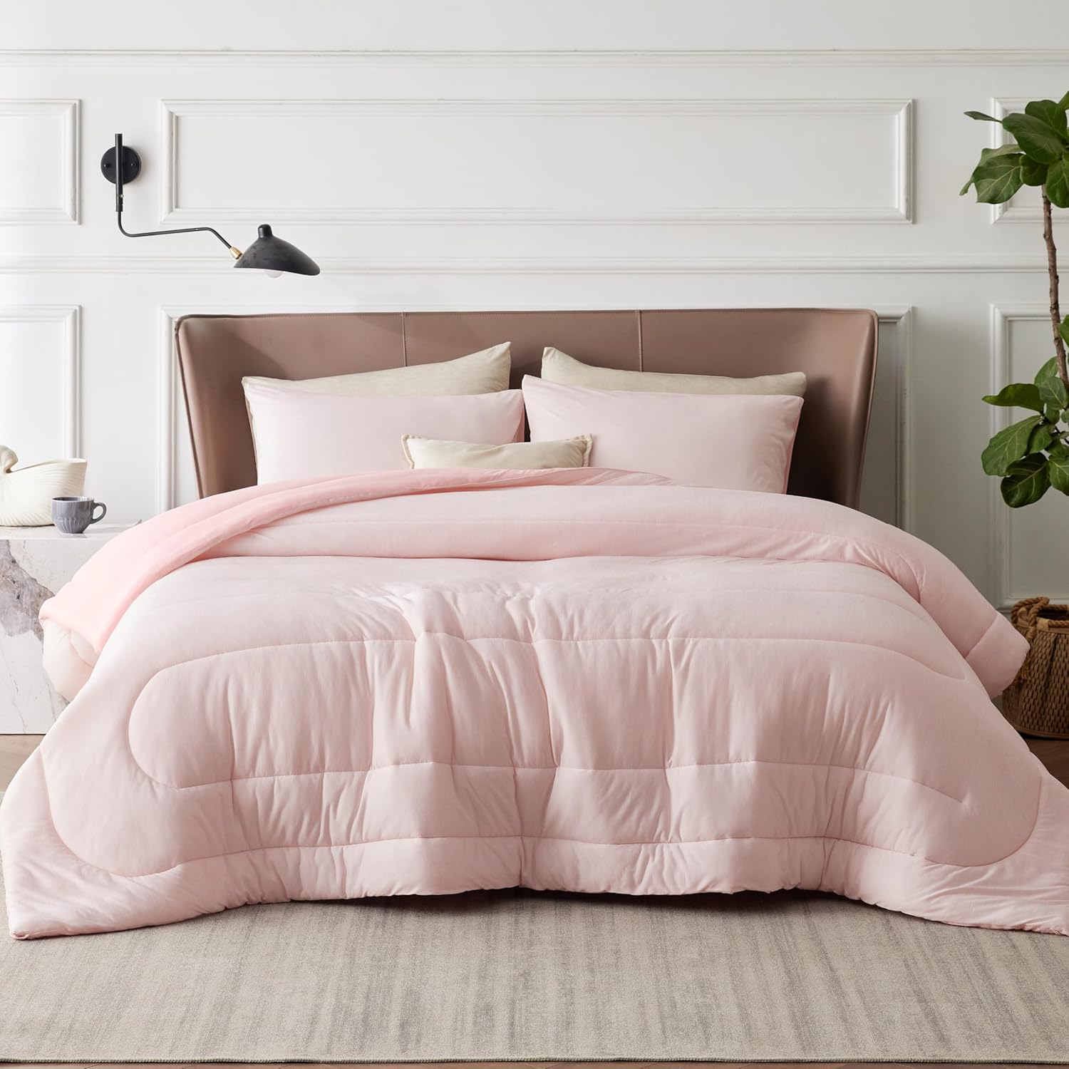 Bedsure Juego de edredón King  Juego de cama refrescante y cálido, edredón reversible rosa para todas las estaciones, 3 piezas, 1 edredón tamaño
