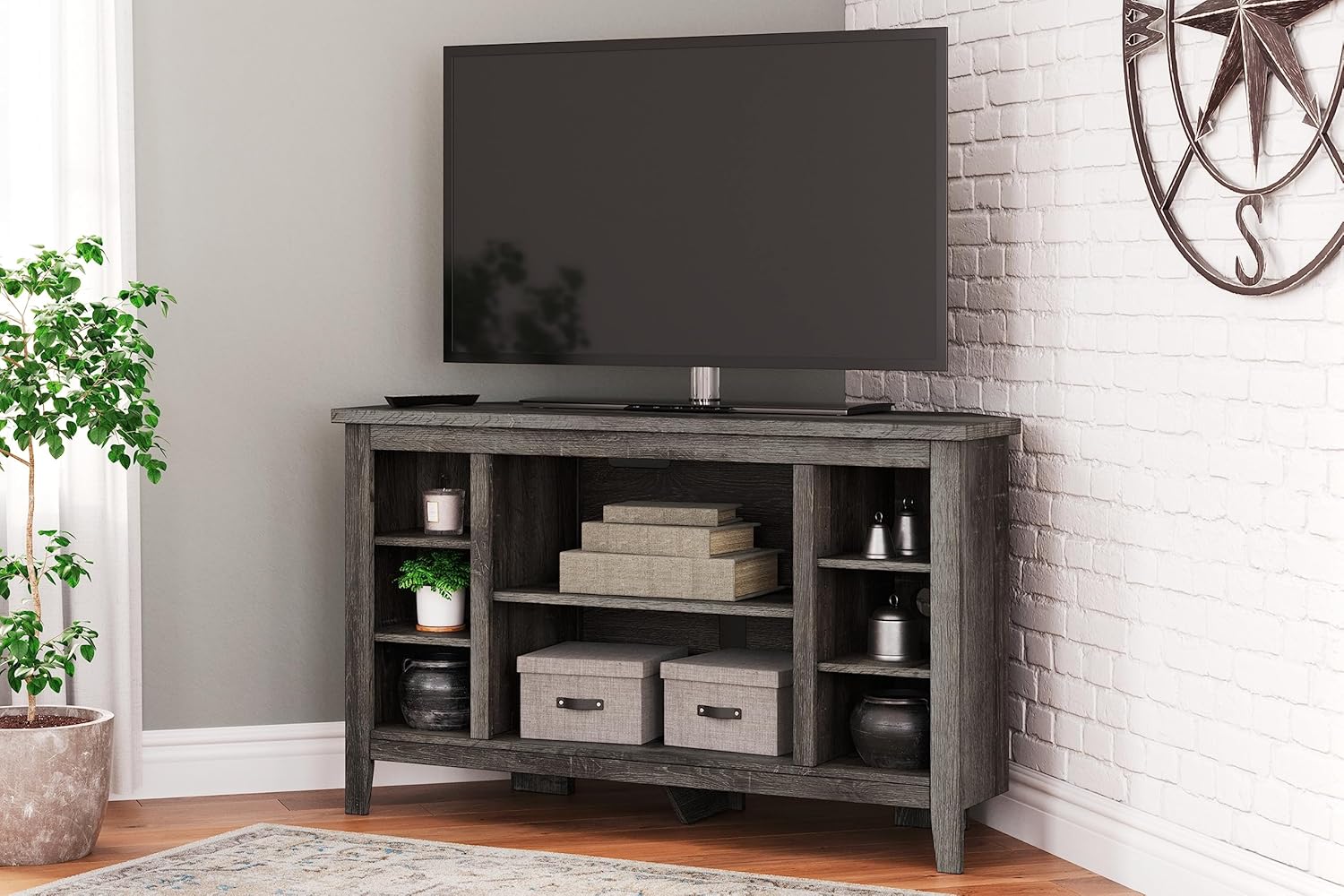 Signature Design by Ashley Arlenbry – Moderno mueble esquinero para TV con opción de chimenea y se adapta a televisores de hasta 48 pulgadas, color