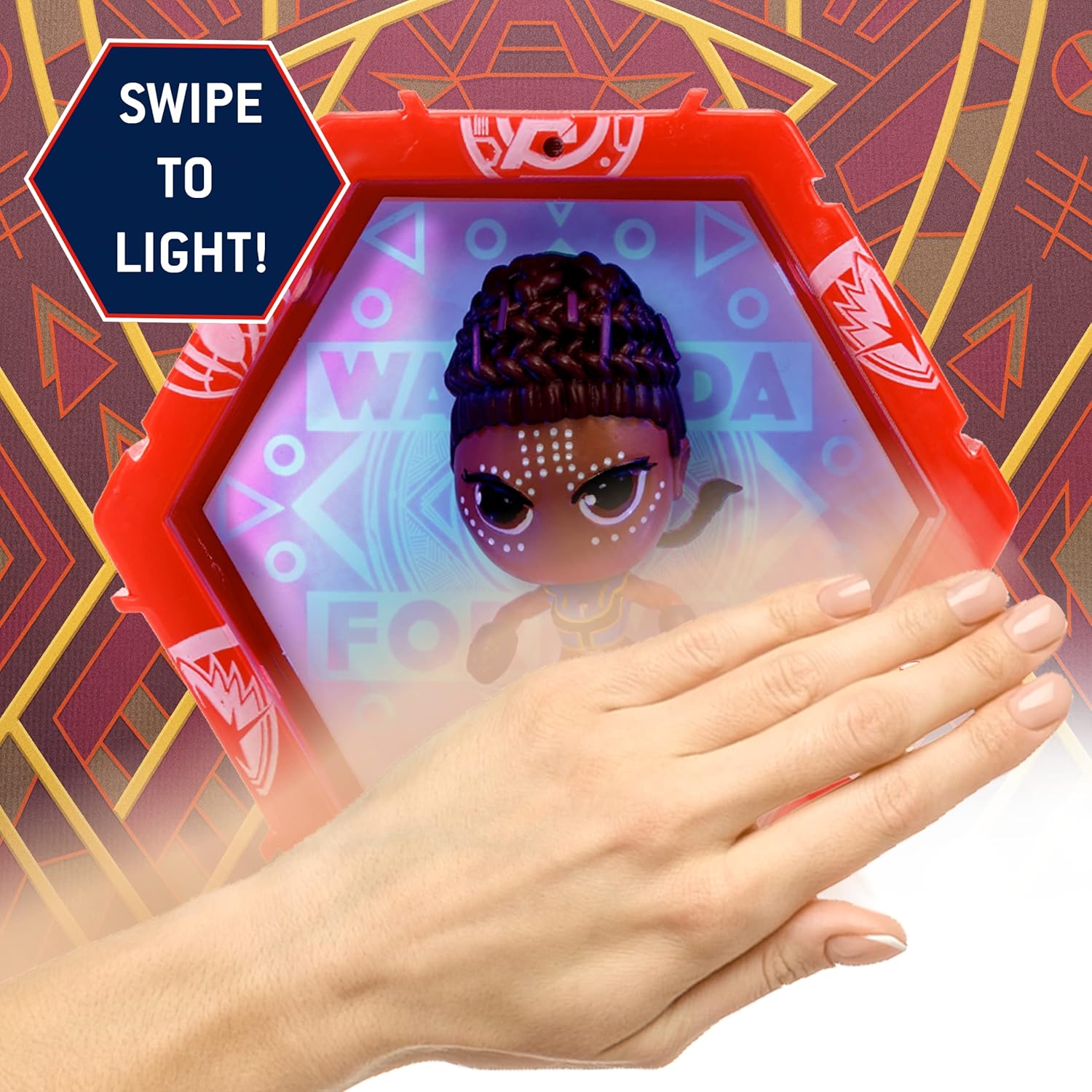 WOW! PODS Colección Avengers – Black Panther Shuri  Figura de superhéroe con cabeza de Bobble iluminada  Juguetes y regalos coleccionables oficiales