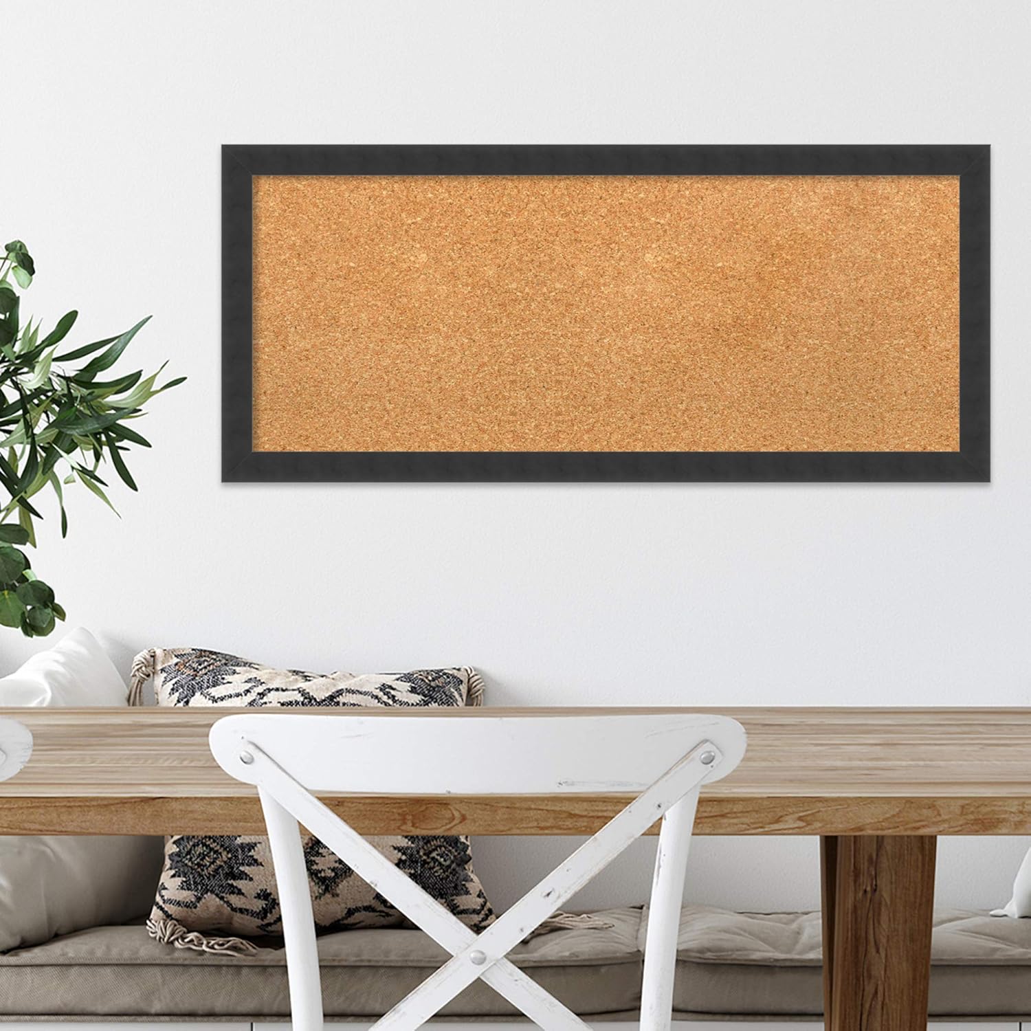 Amanti Art Tablero de corcho natural para pared (32 x 14) con marco de madera negra y negra, tablero de corcho mediano para oficina, tablero de