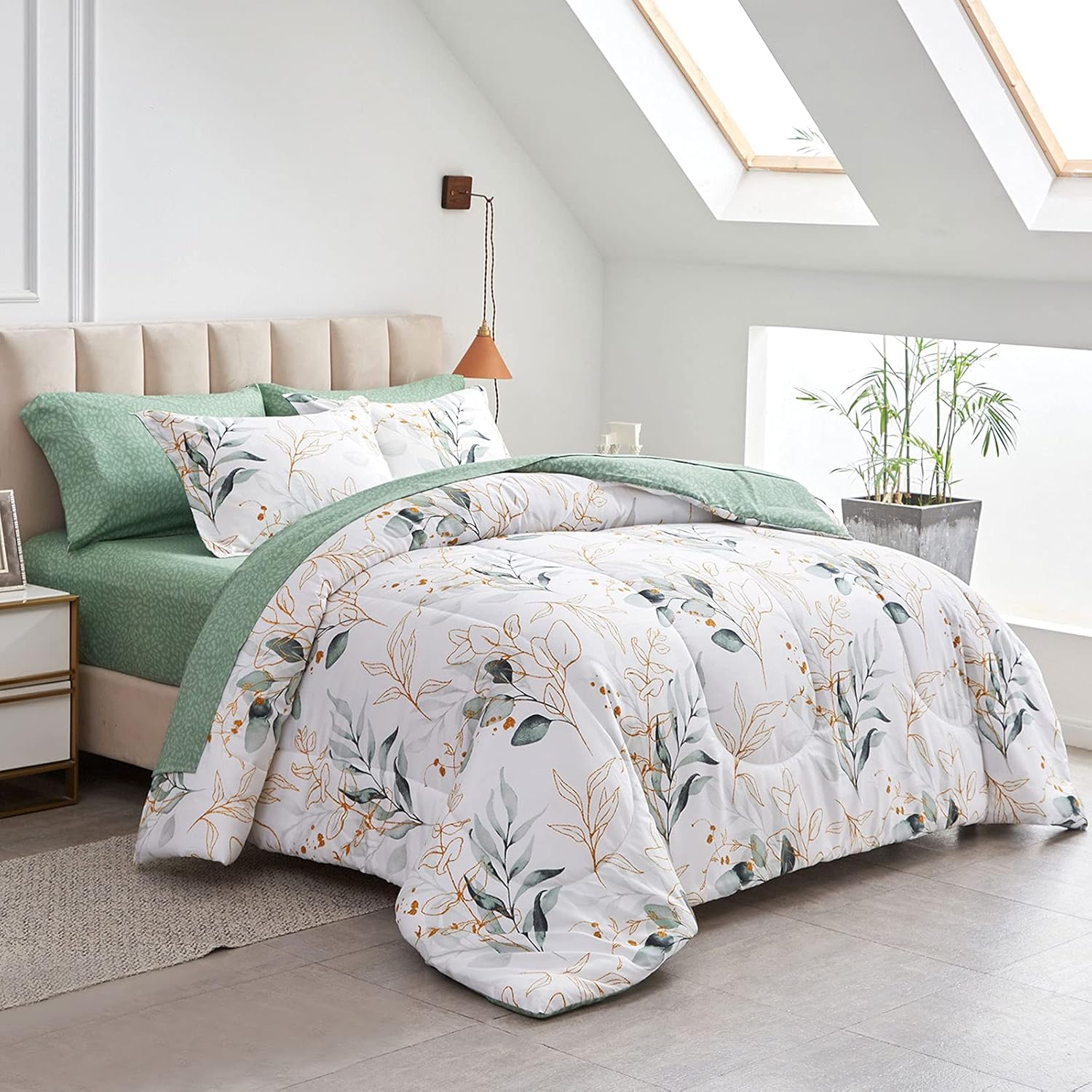 Joyreap – Juego de ropa de cama tamaño King completo en una bolsa, 7 piezas, diseño botánico de flores verdes sobre fondo blanco, juego de edredón
