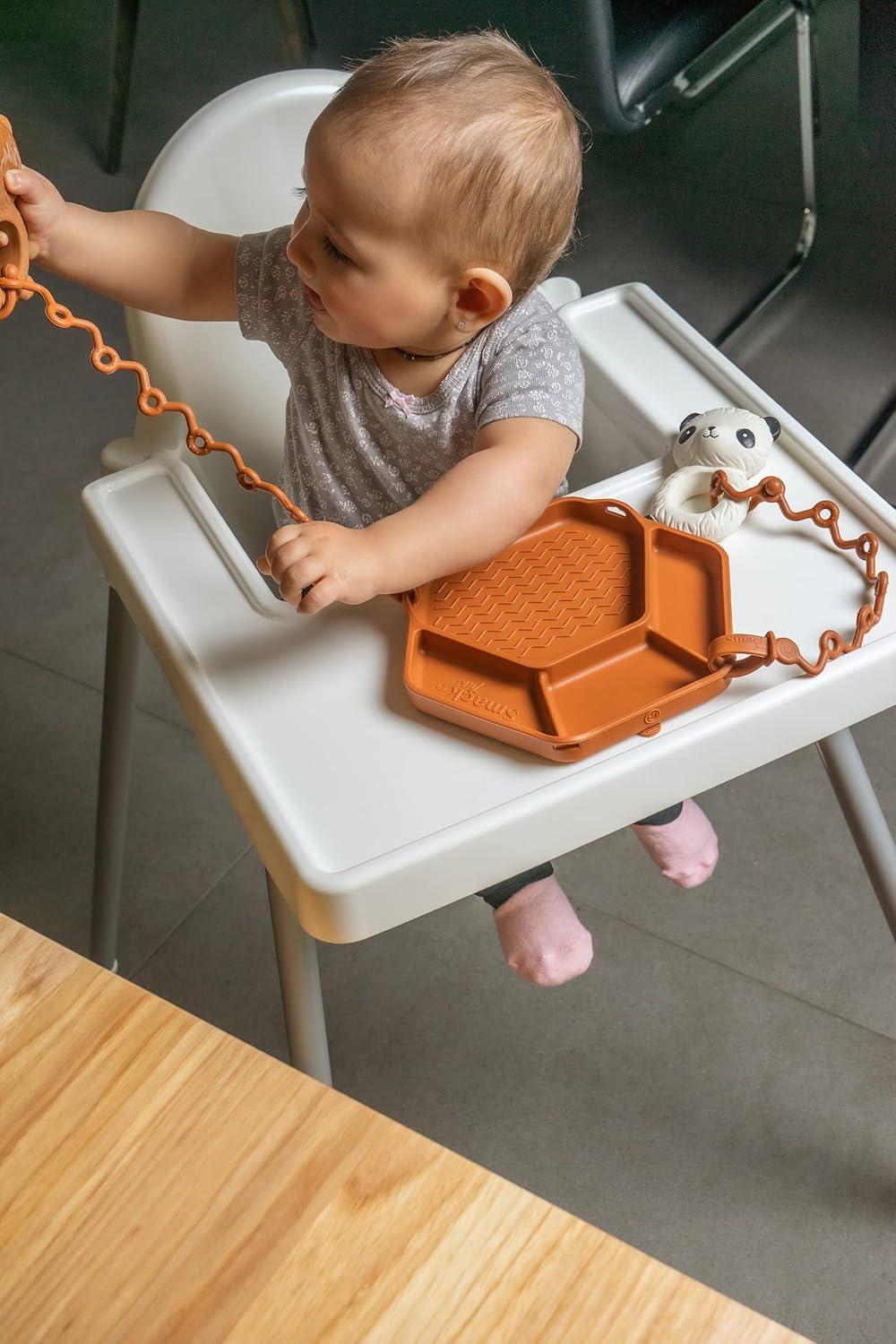 Placa todo en uno + sistema de fijación de correas de juguete – Placa de succión de silicona dividida para bebés + niños pequeños – Primeros