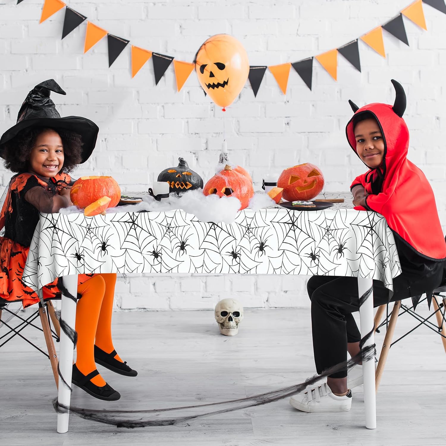 PLULON Paquete de 2 manteles de Halloween de 54 x 108 pulgadas, mantel de plástico de tela de araña para decoración de mesa de cena de vacaciones,