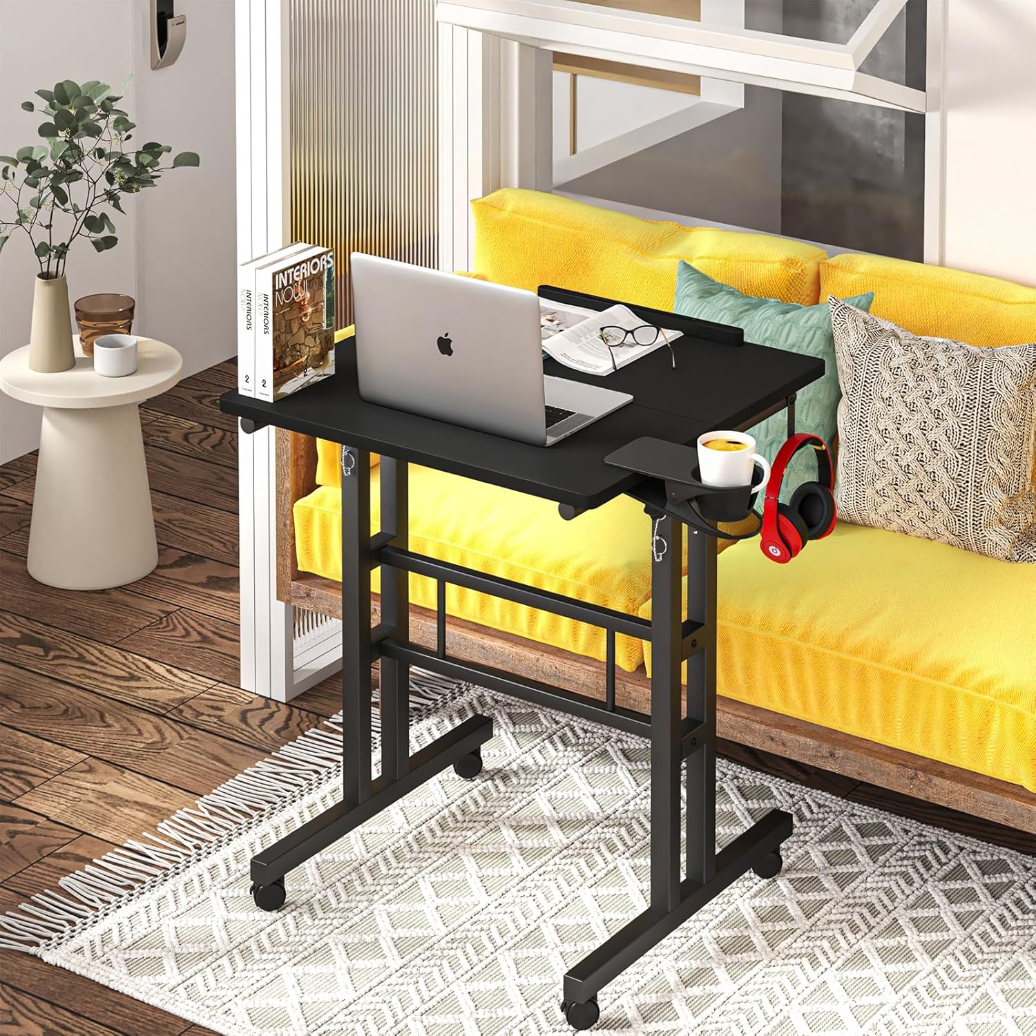 Escritorio móvil de pie, escritorio de altura ajustable con soporte para tazas, escritorio de pie sobre ruedas, escritorio rodante para oficina en