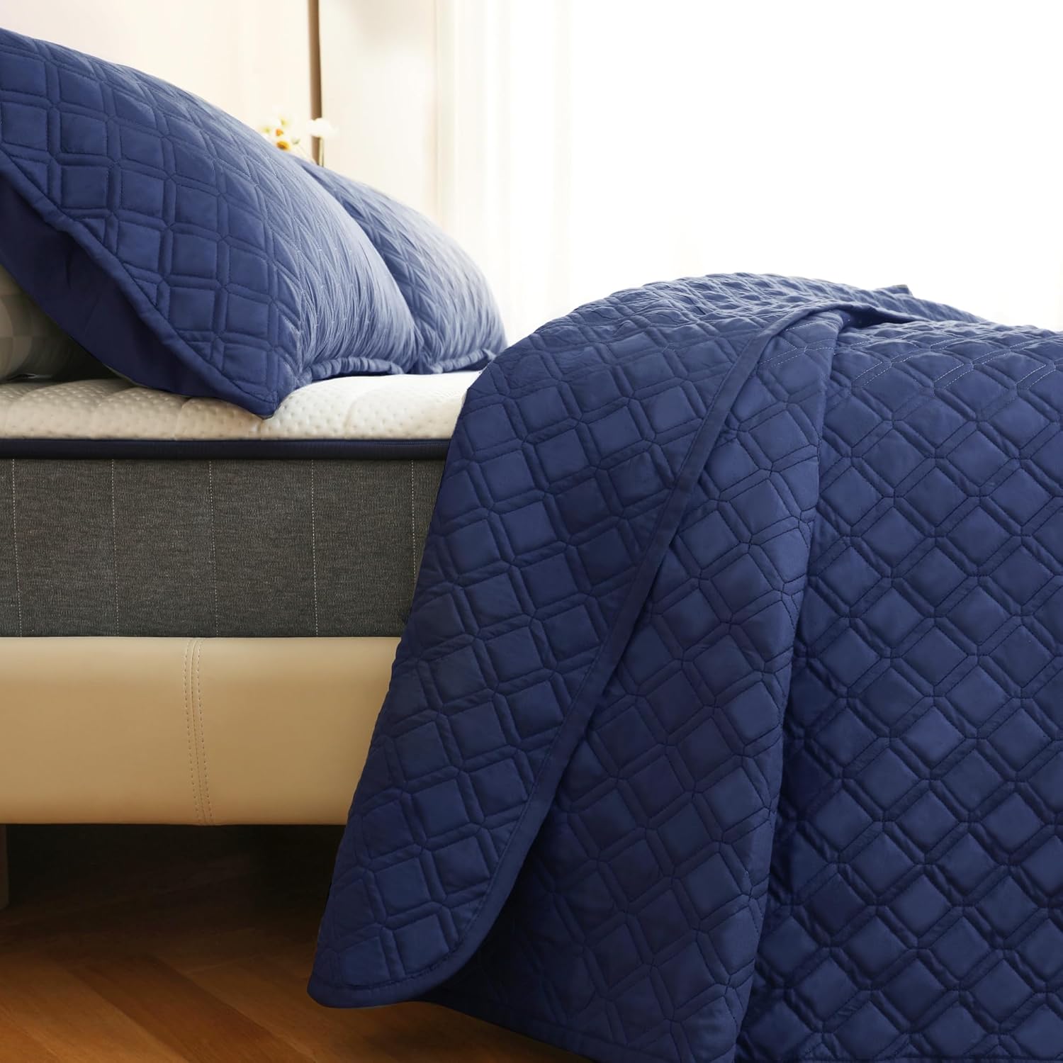Juego de edredón tamaño King, colcha azul King de 3 piezas, lavable a máquina, ligero, estilo moderno, con 2 fundas de almohada (92 x 106 pulgadas)