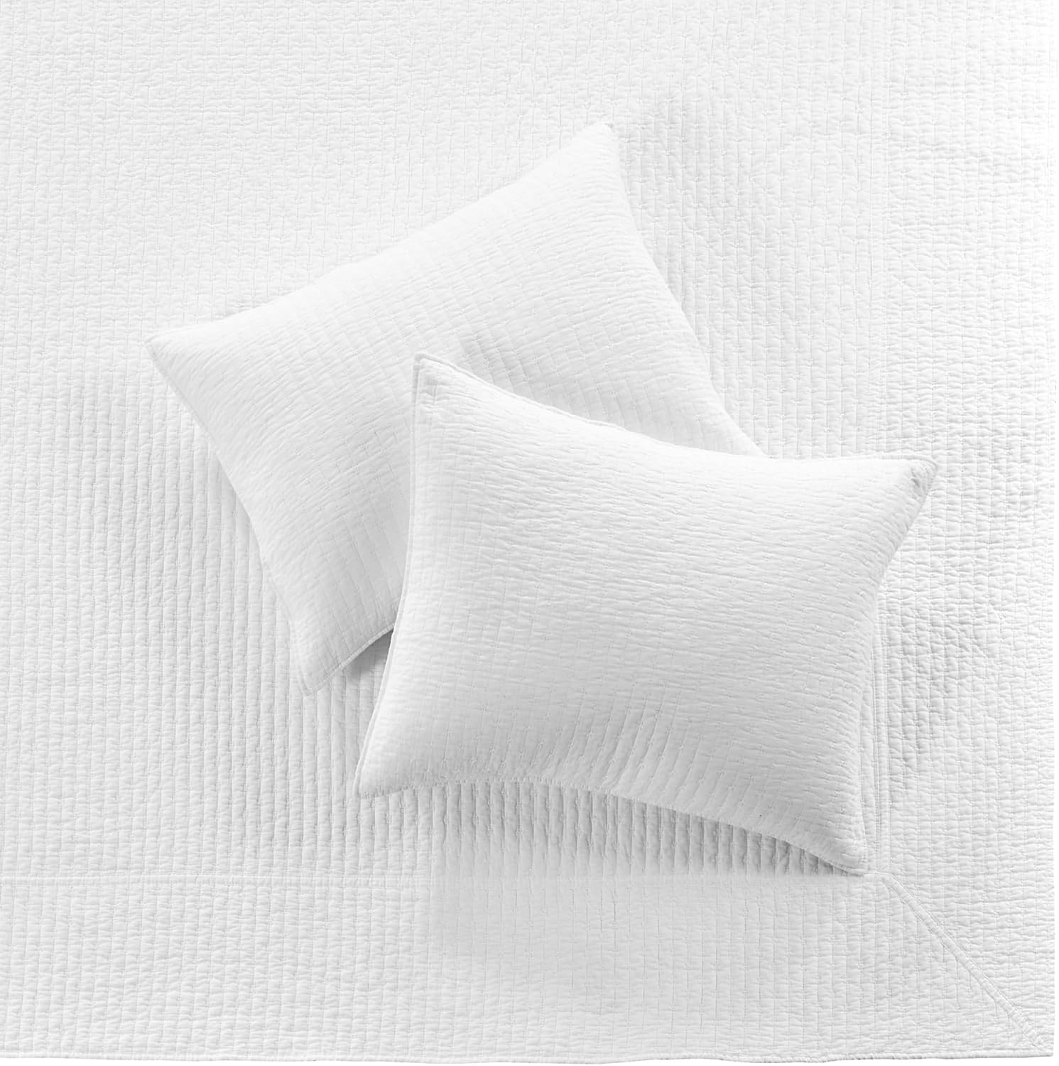 Levtex Home – Juego de colcha de punto de cruz blanco brillante – Colcha Queen y dos fundas estándar – Patrón de punto de cruz – Colcha (104 x 106