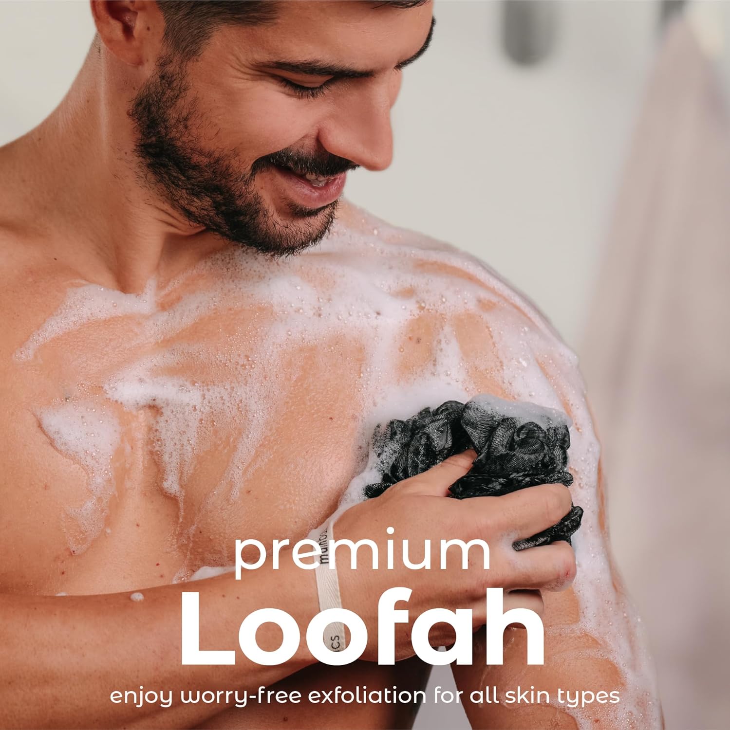 MainBasics Esponja de esponja para baño y ducha, esponja exfoliante corporal (juego de 3, color negro triple)