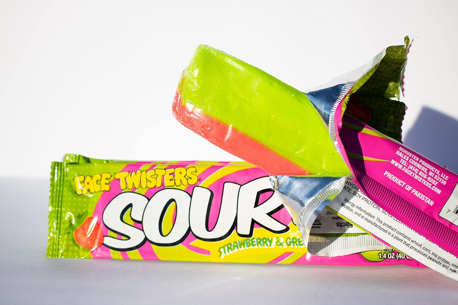 Face Twisters Sour Taffy Combo de fresa y manzana verde  Paquete de 4 barras grandes de caramelo agrio