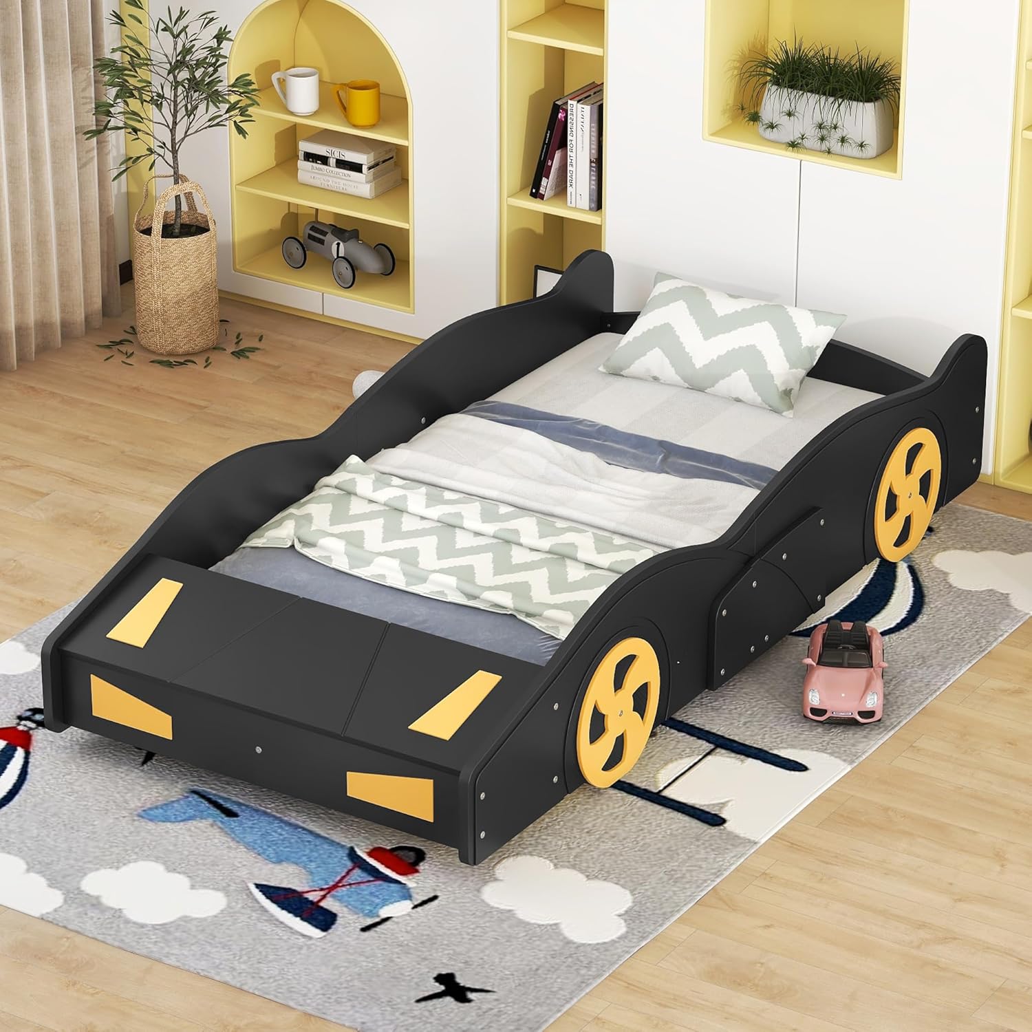 Cama de plataforma en forma de auto de carreras de tamaño individual con ruedas y almacenamiento, marco de cama de madera maciza con barandillas