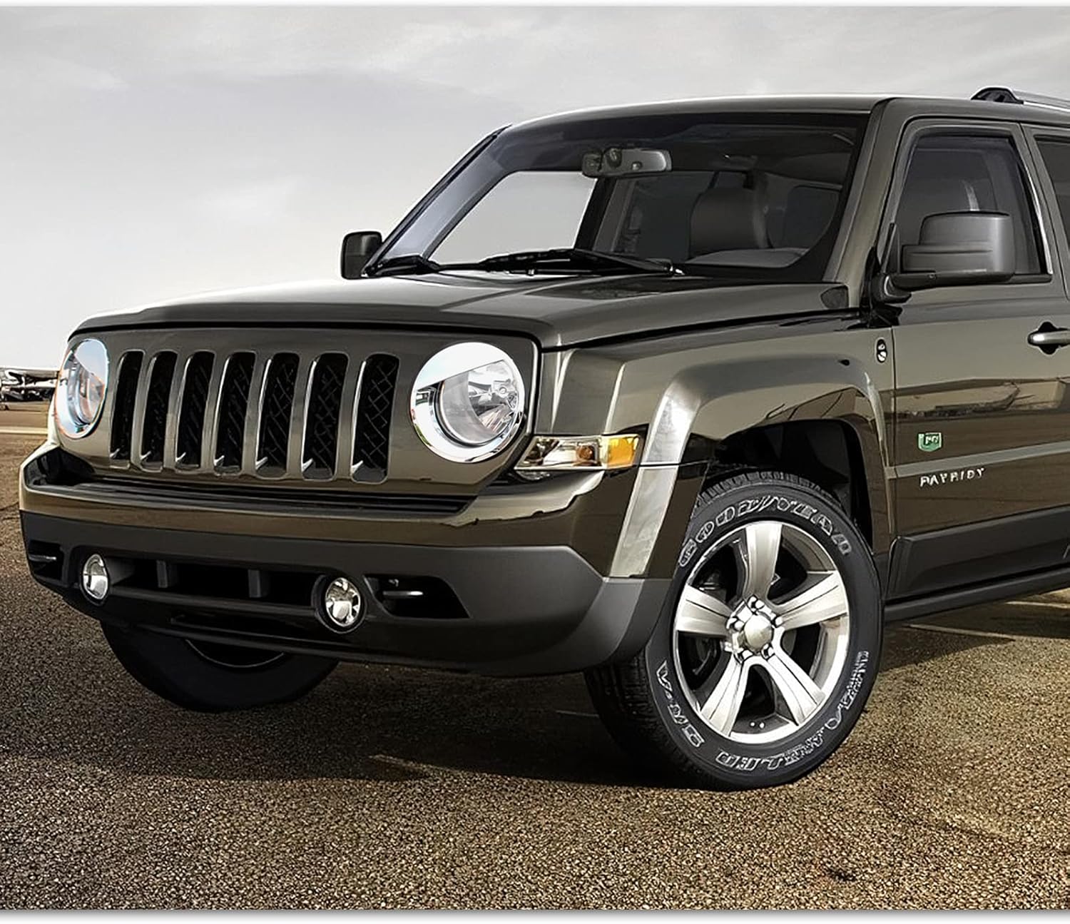 Cubierta cromada para faros delanteros, biseles estilo pájaro enojado, 2 piezas para Jeep Patriot 2011-2017