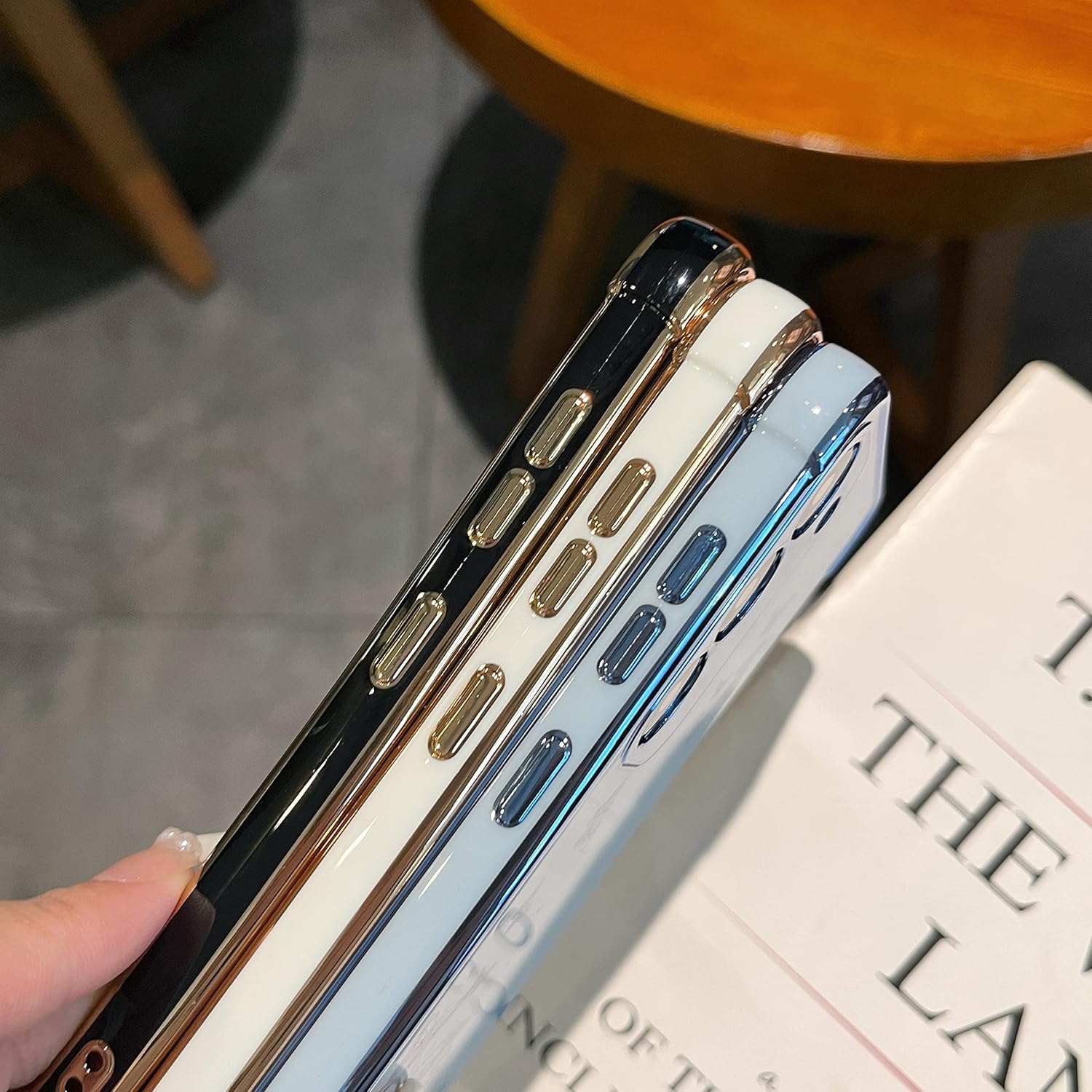 ZTOFERA Funda de teléfono para Samsung Galaxy S23 5G, elegante mariposa, para niñas y mujeres encantadoras, chapado suave, protección todo envuelto