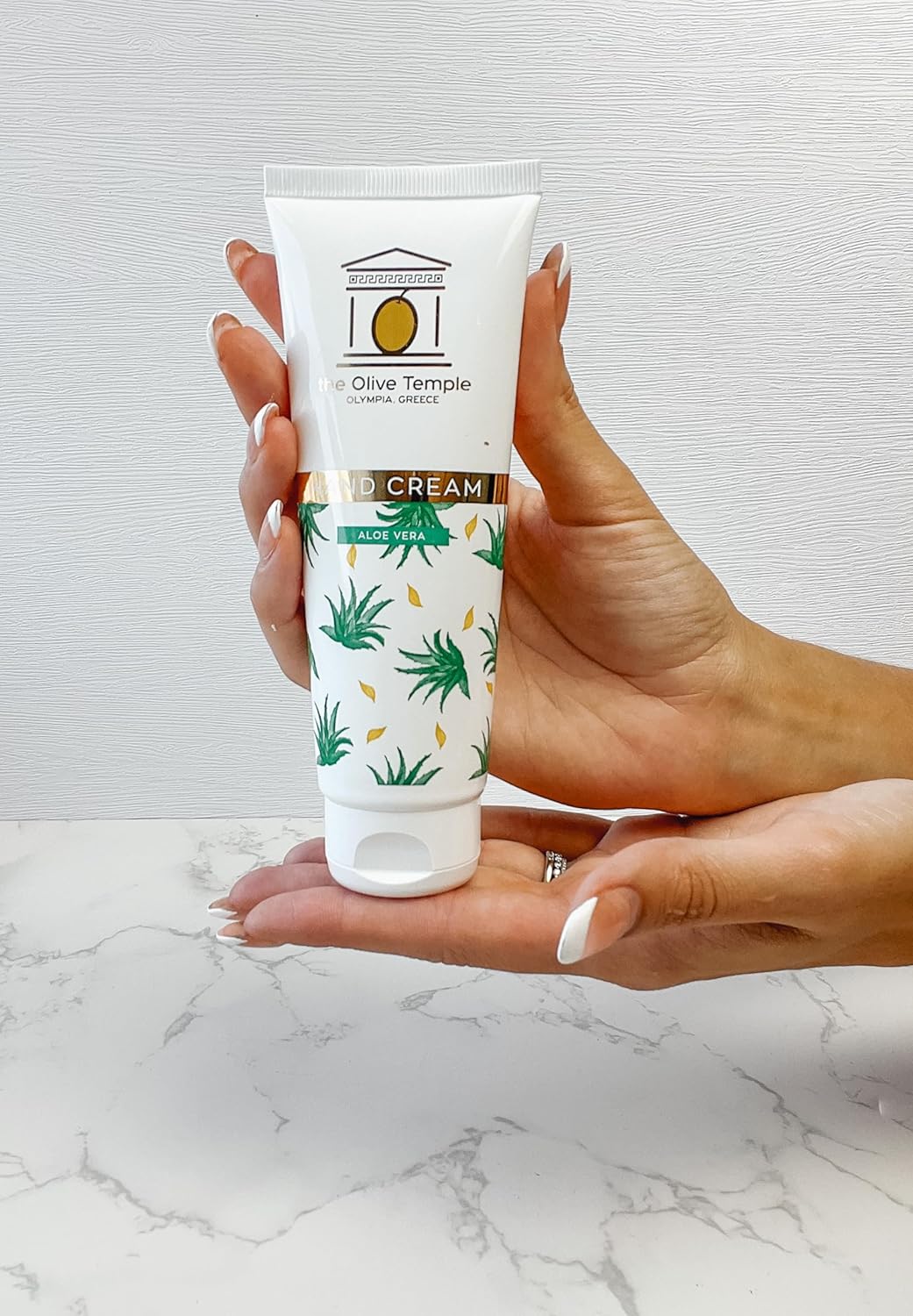 Crema de manos con aceite de oliva – Fórmula hidratante profunda y nutritiva para manos suaves y flexibles (Aloe)