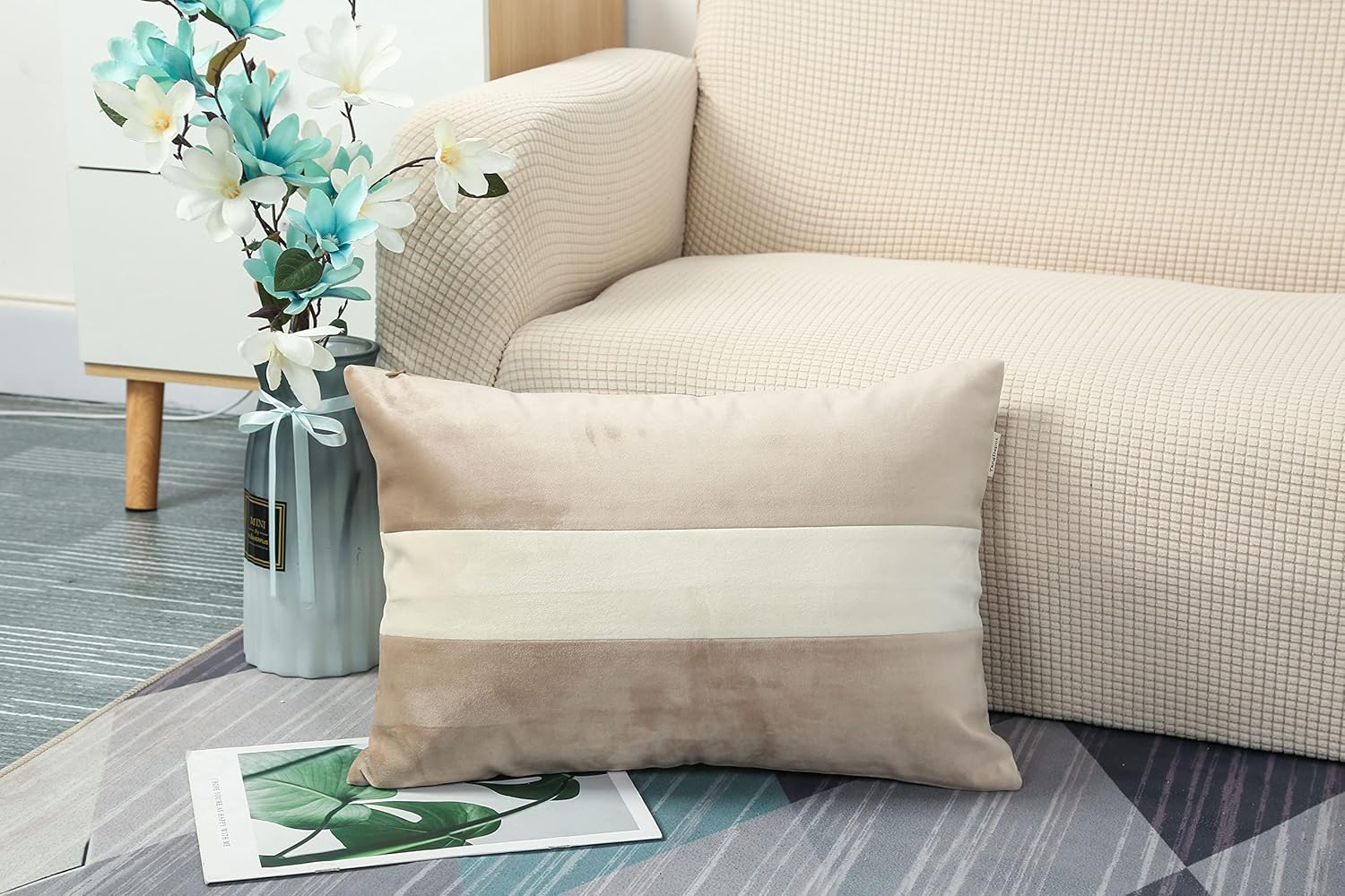 TangDepot Hevey – Juego de 2 fundas de cojín decorativas de terciopelo con rayas blancas crema, supersuaves, para interiores y exteriores, fundas de