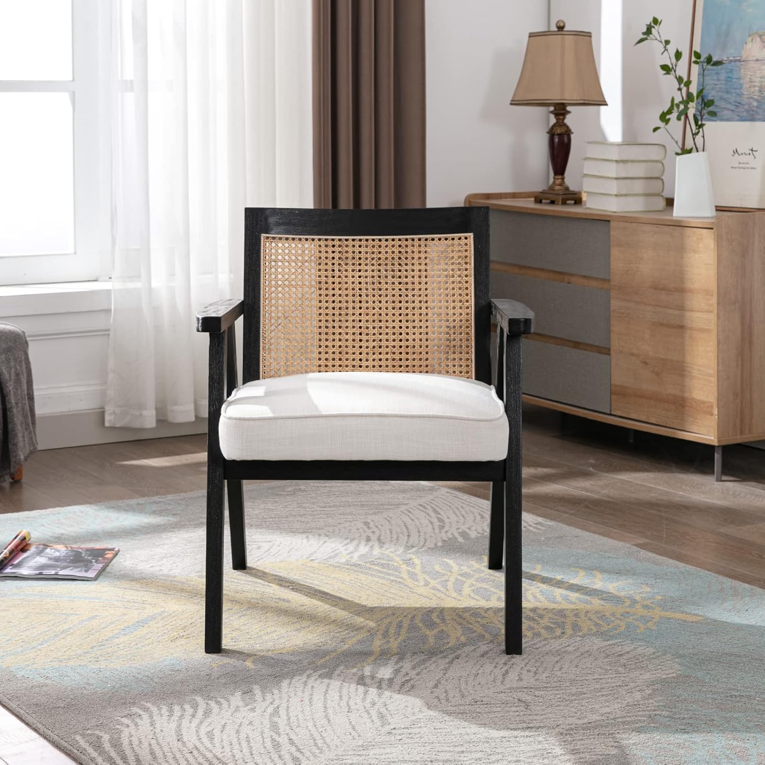 chairus Silla decorativa para sala de estar, sillón tapizado de lino con respaldo de ratán transpirable y madera maciza negra, moderna y compacta