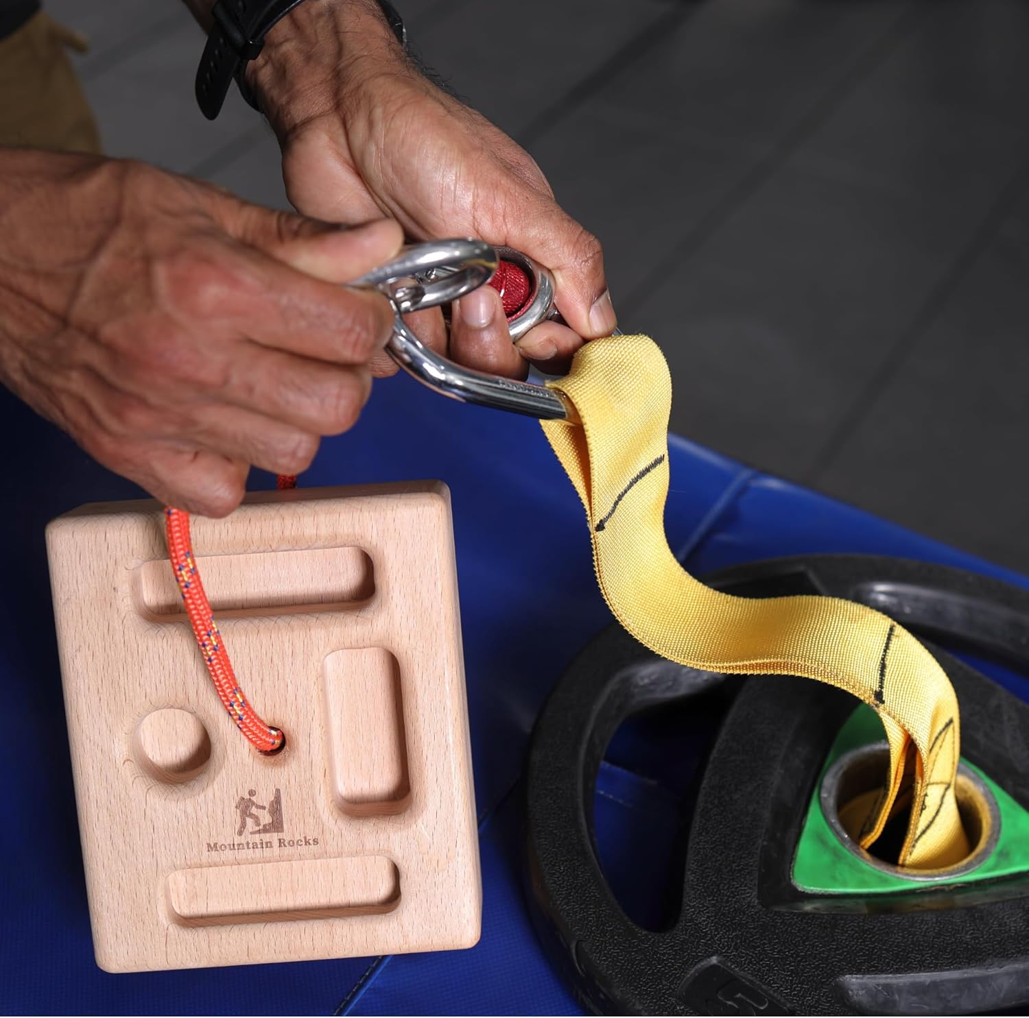Tablero de escalada portátil definitivo con pasador de carga de correa para tablero, agarre de pellizco y entrenamiento de fuerza de agarre de