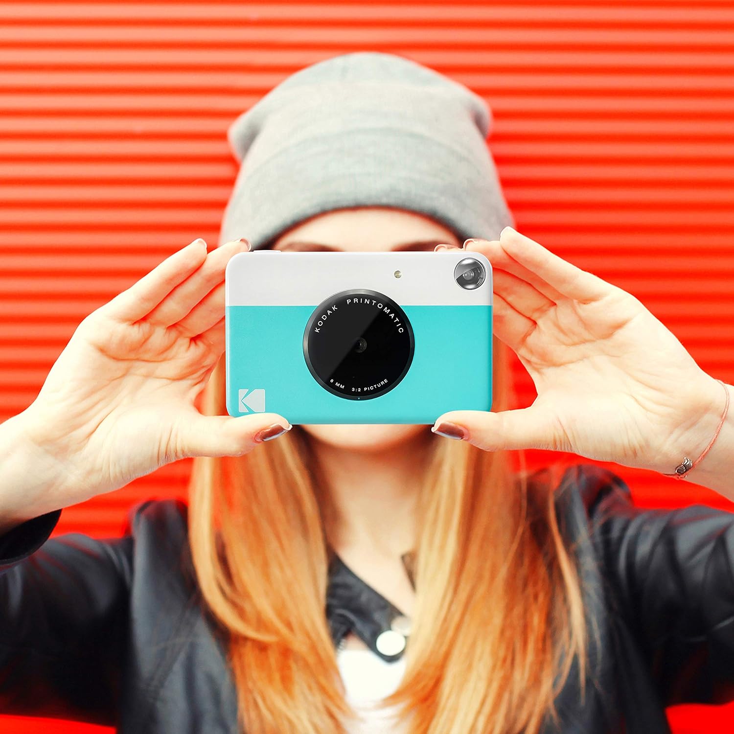 Zink Kodak PRINTOMATIC Cámara digital de impresión instantánea (azul) con papel fotográfico Kodak de 2 pulgadas x 3 pulgadas (50 hojas)