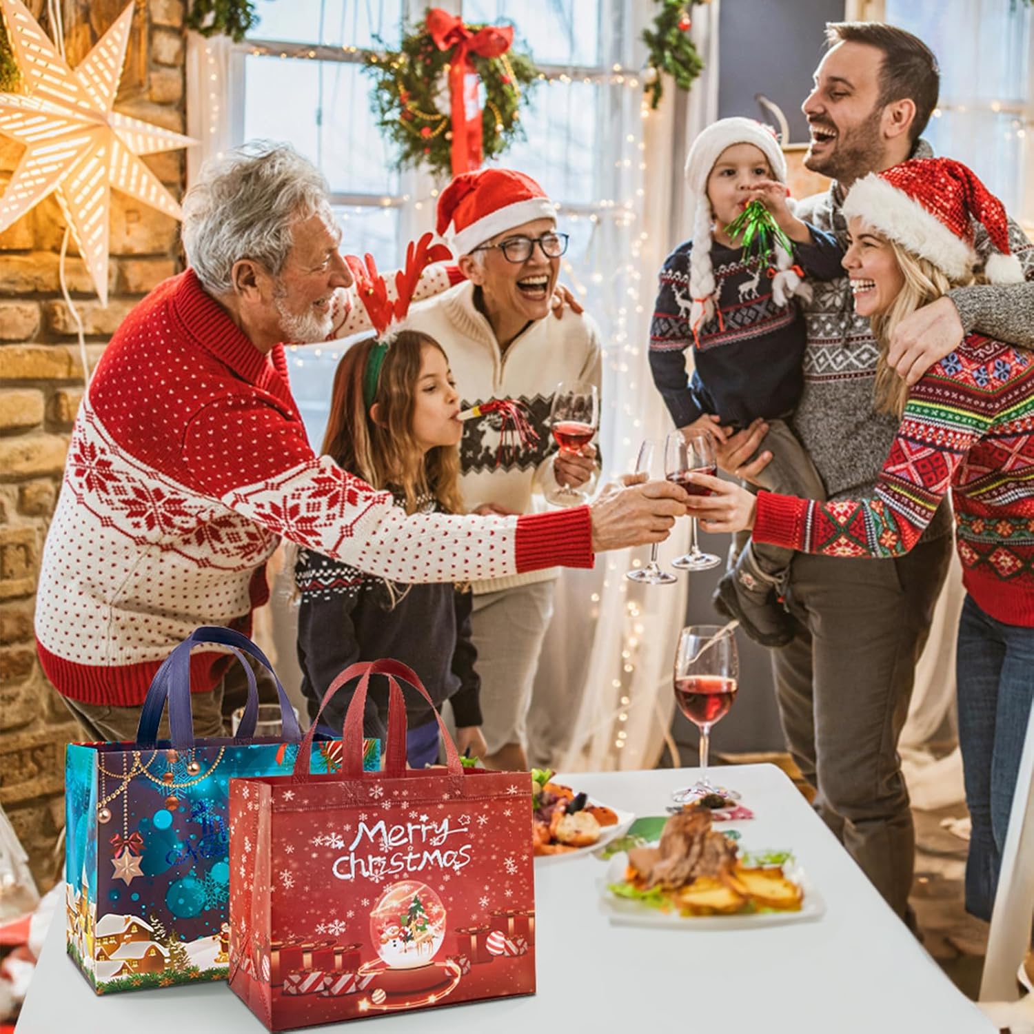 YANGTE Paquete de 32 bolsas de regalo de Navidad de varios tamaños, 14 estilos reutilizables con asa, incluye 8 grandes 24 bolsas pequeñas de