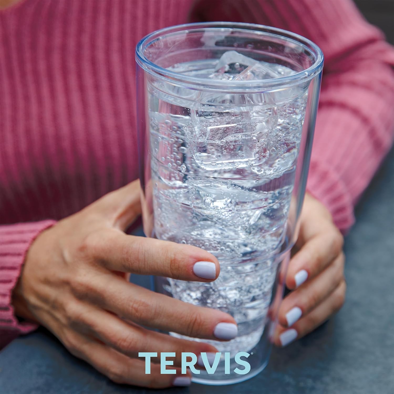 Tervis Vaso aislado de doble pared Pride Heart hecho en Estados Unidos mantiene las bebidas frías y calientes, 24 onzas, clásico