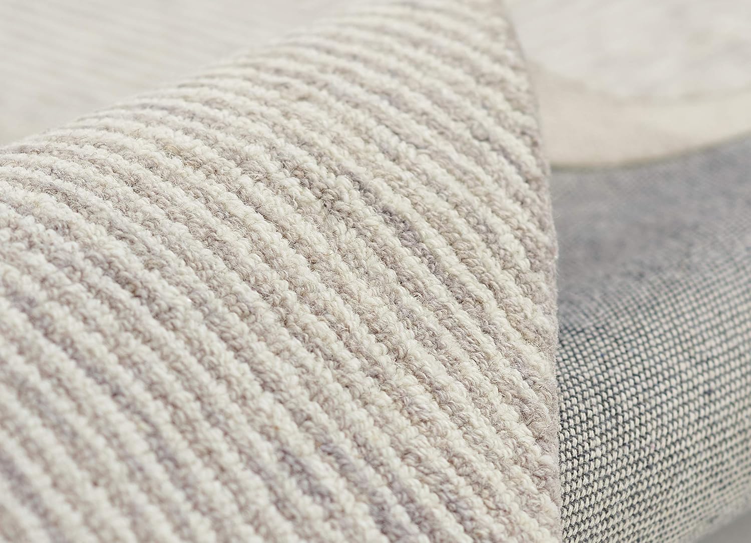 Momeni Charles – Alfombra de lana copetuda a mano para interiores, color gris topo, 2 x 3 pies