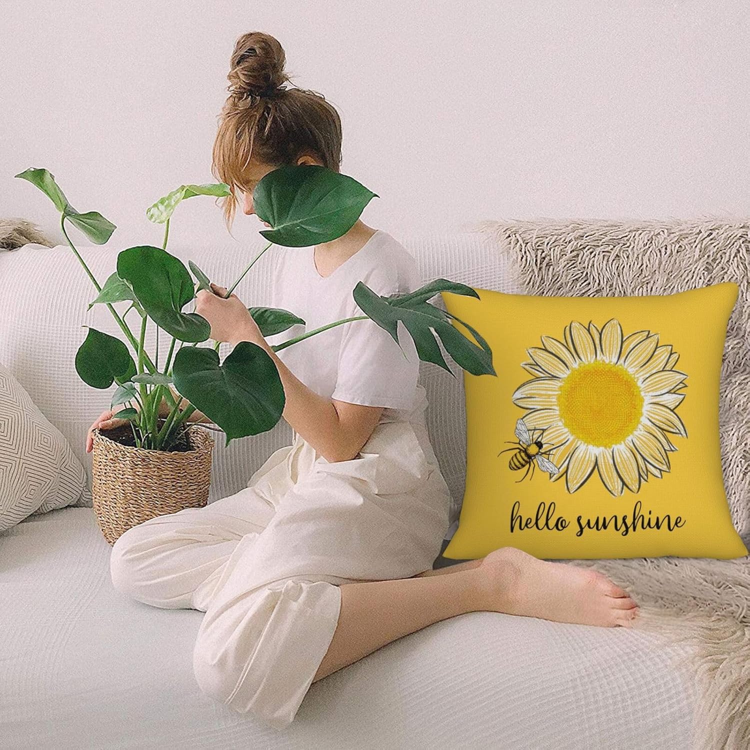 Hello Sunshine – Fundas de almohada decorativas de verano, diseño de abeja de girasol, granja, fundas de almohada cuadradas amarillas para patio,