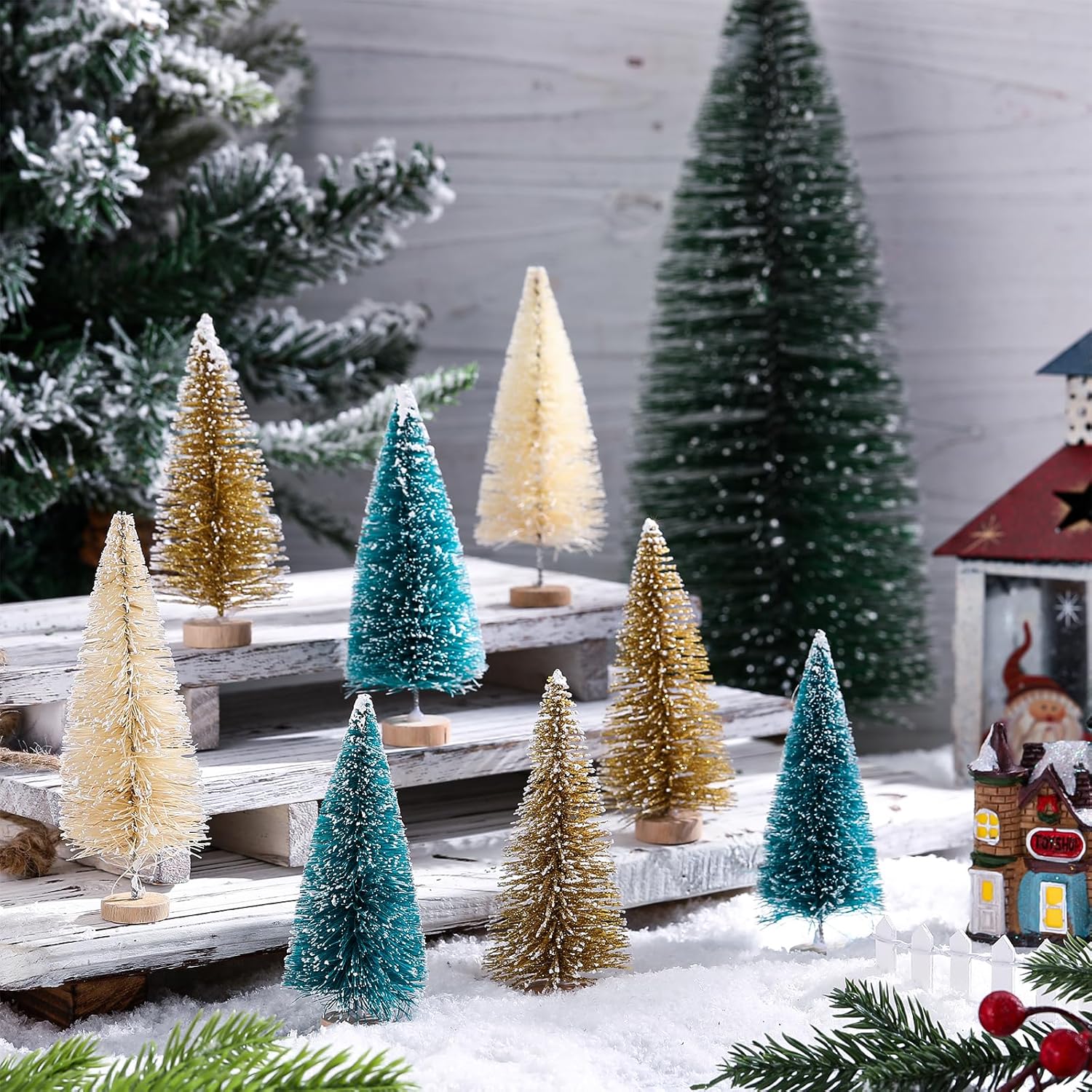 Yuxung 24 mini botellas de árbol de Navidad de 4 pulgadas, árboles artificiales de sisal esmerilado con base de madera para decoración de Navidad y