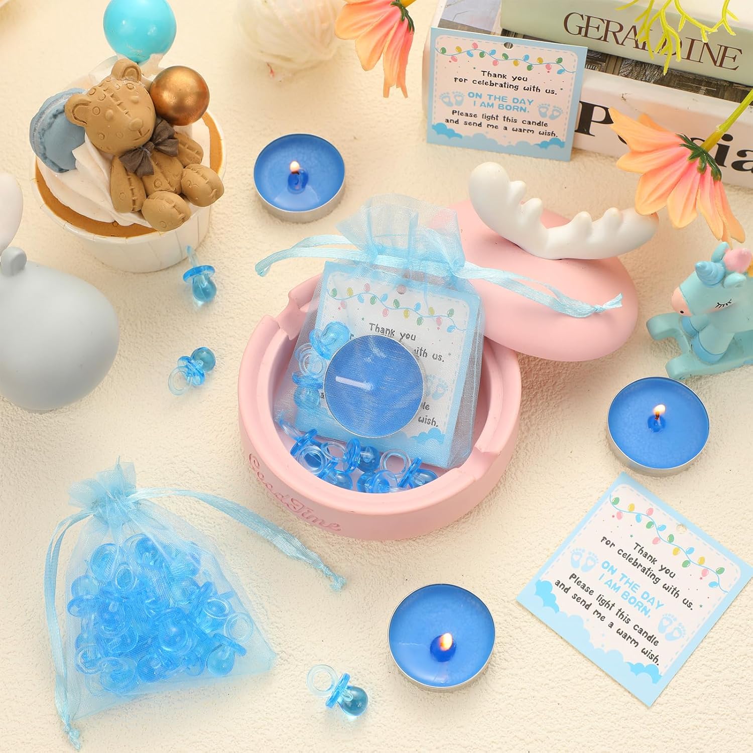 Ctosree 50 juegos de regalos de baby shower para invitados, 50 lindos chupetes de bebé, 50 velas de luz de té, 50 etiquetas de agradecimiento, 50