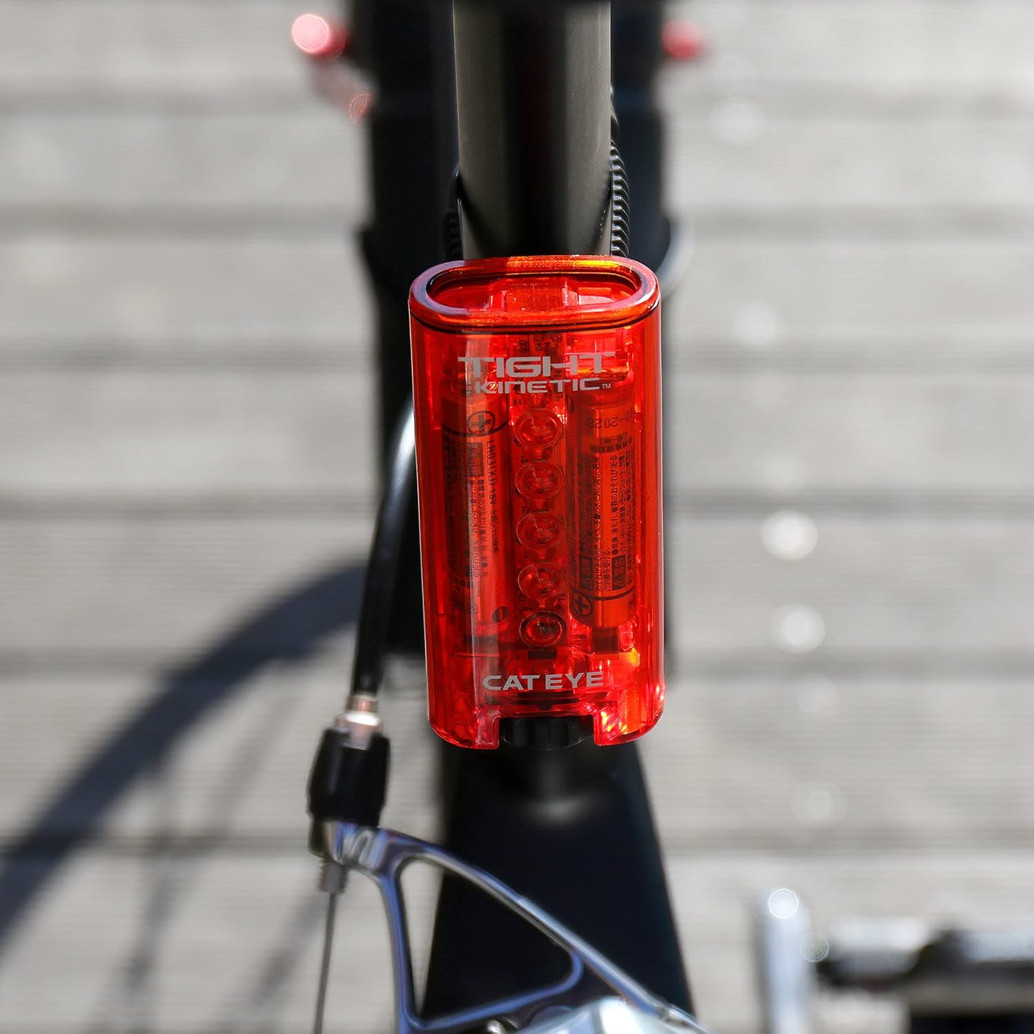 CATEYE – Luz trasera trasera LED cinética apretada para bicicleta